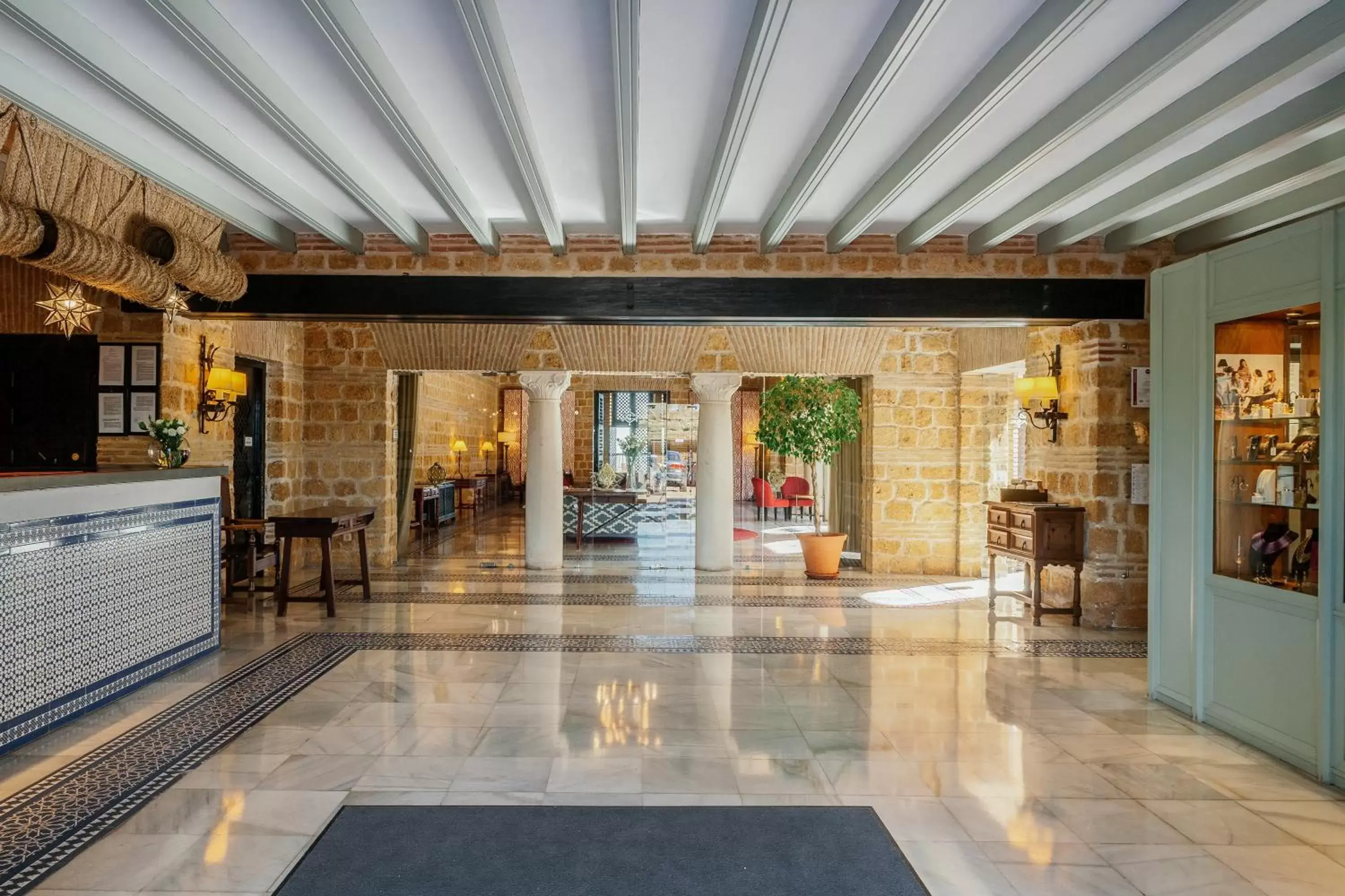 Lobby or reception in Parador de Carmona Lobby or reception in Parador de Carmona