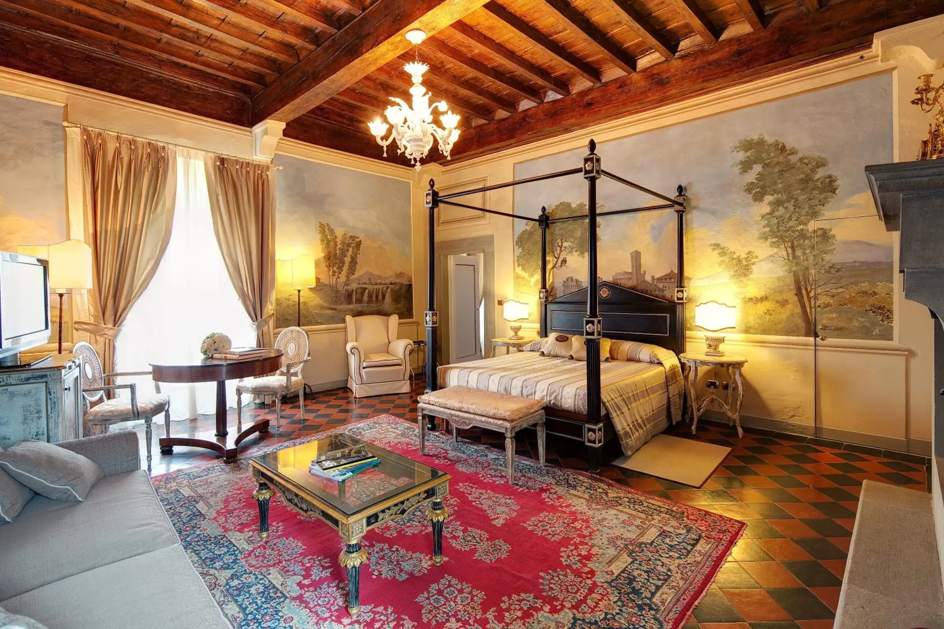 Photo of the whole room in Villa Il Sasso - Dimora d'Epoca