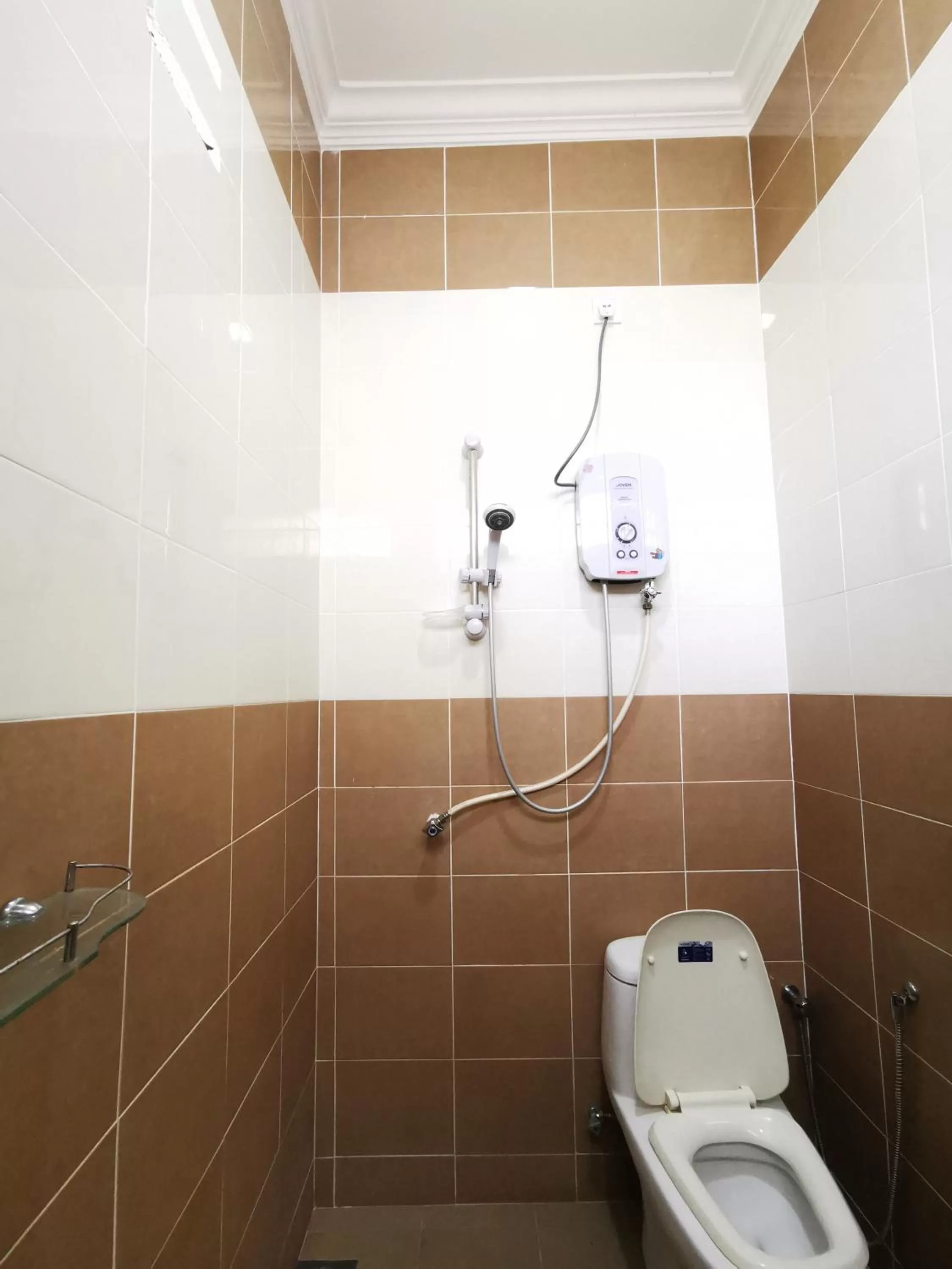 Shower in Cenang Room Rahsia Motel