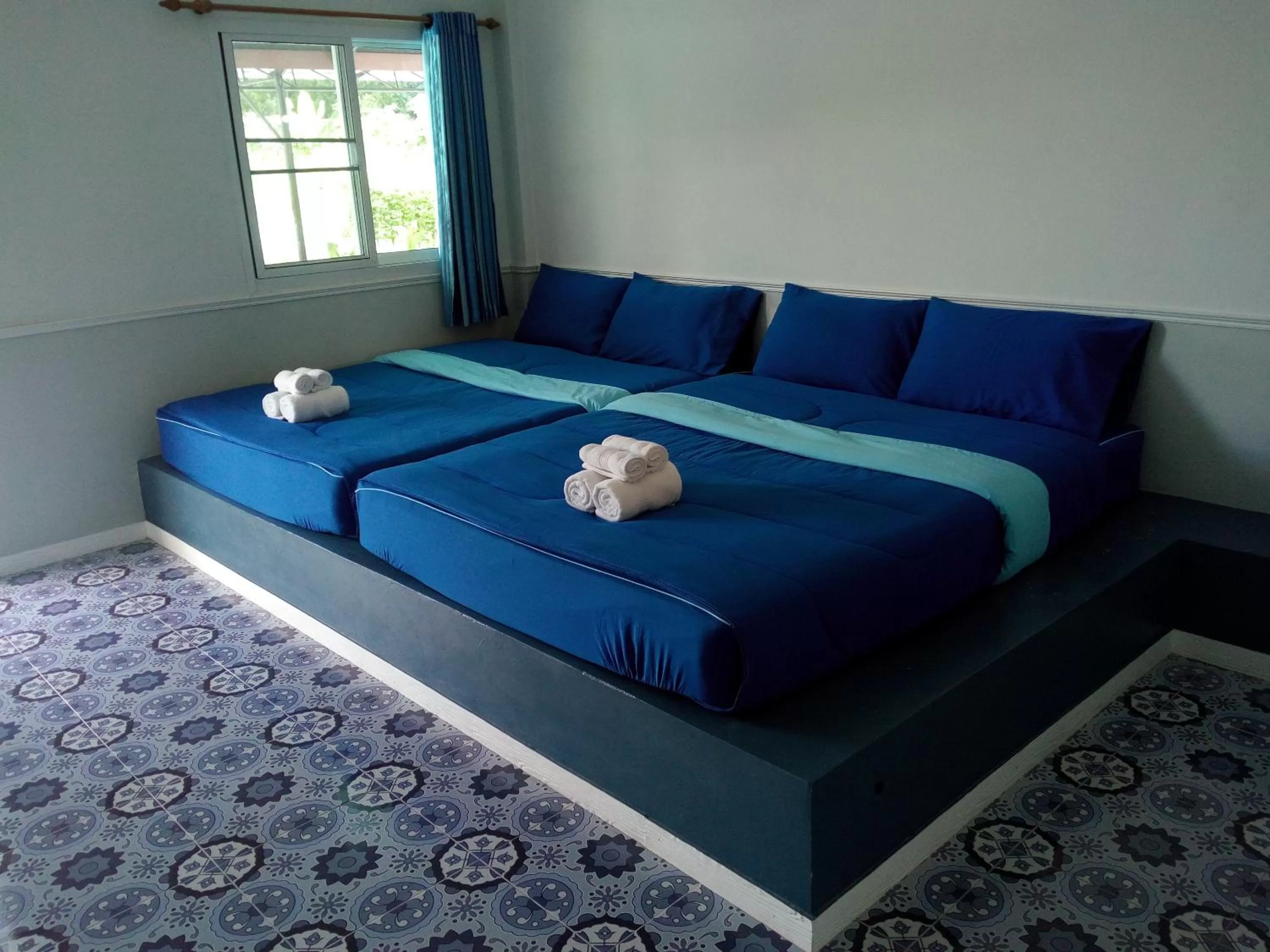 Bedroom, Bed in Fancy Carp Resort