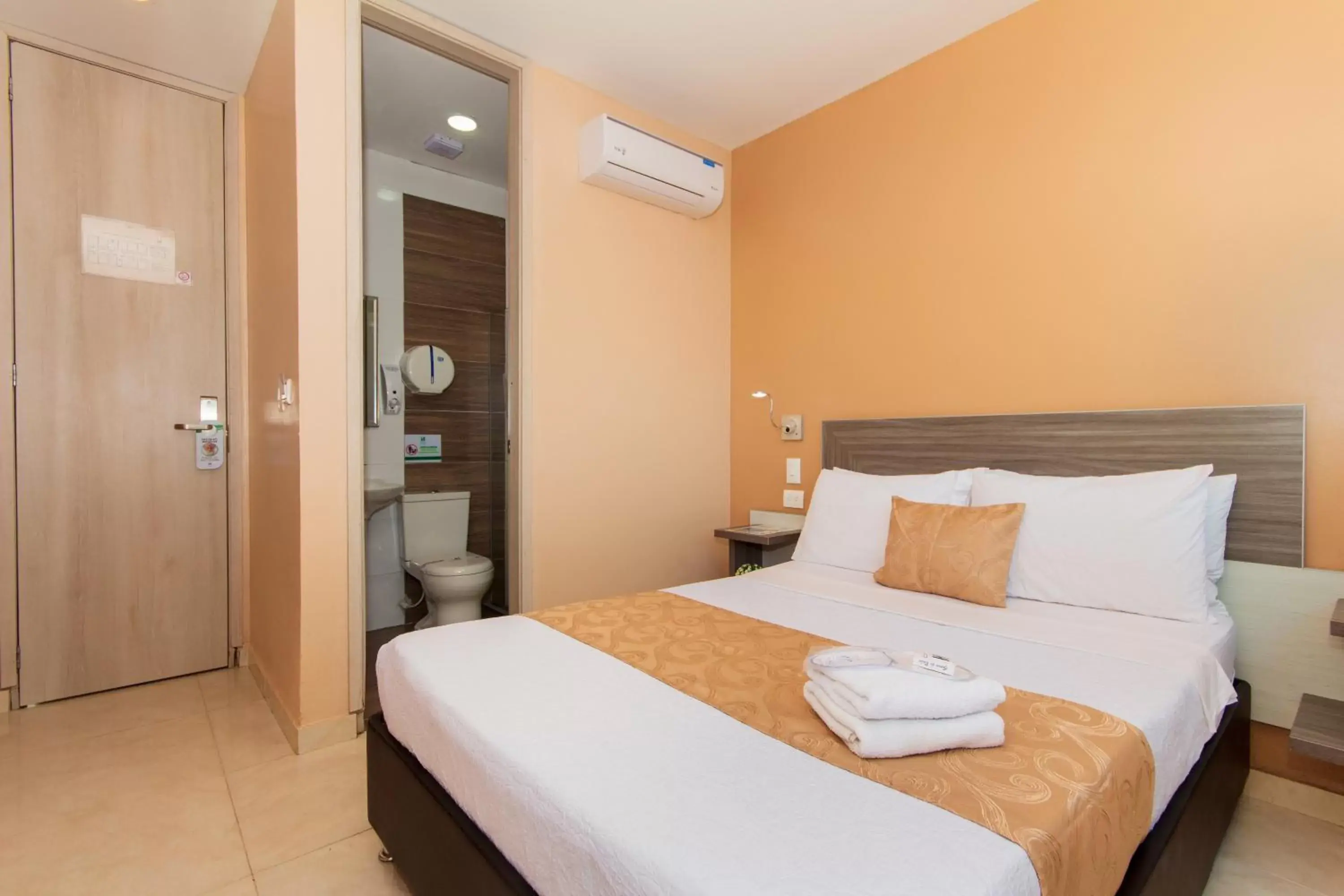 Bedroom, Bed in Hotel Aixo Suites By GEH Suites Bedroom, Bed in Hotel Aixo Suites By GEH Suites