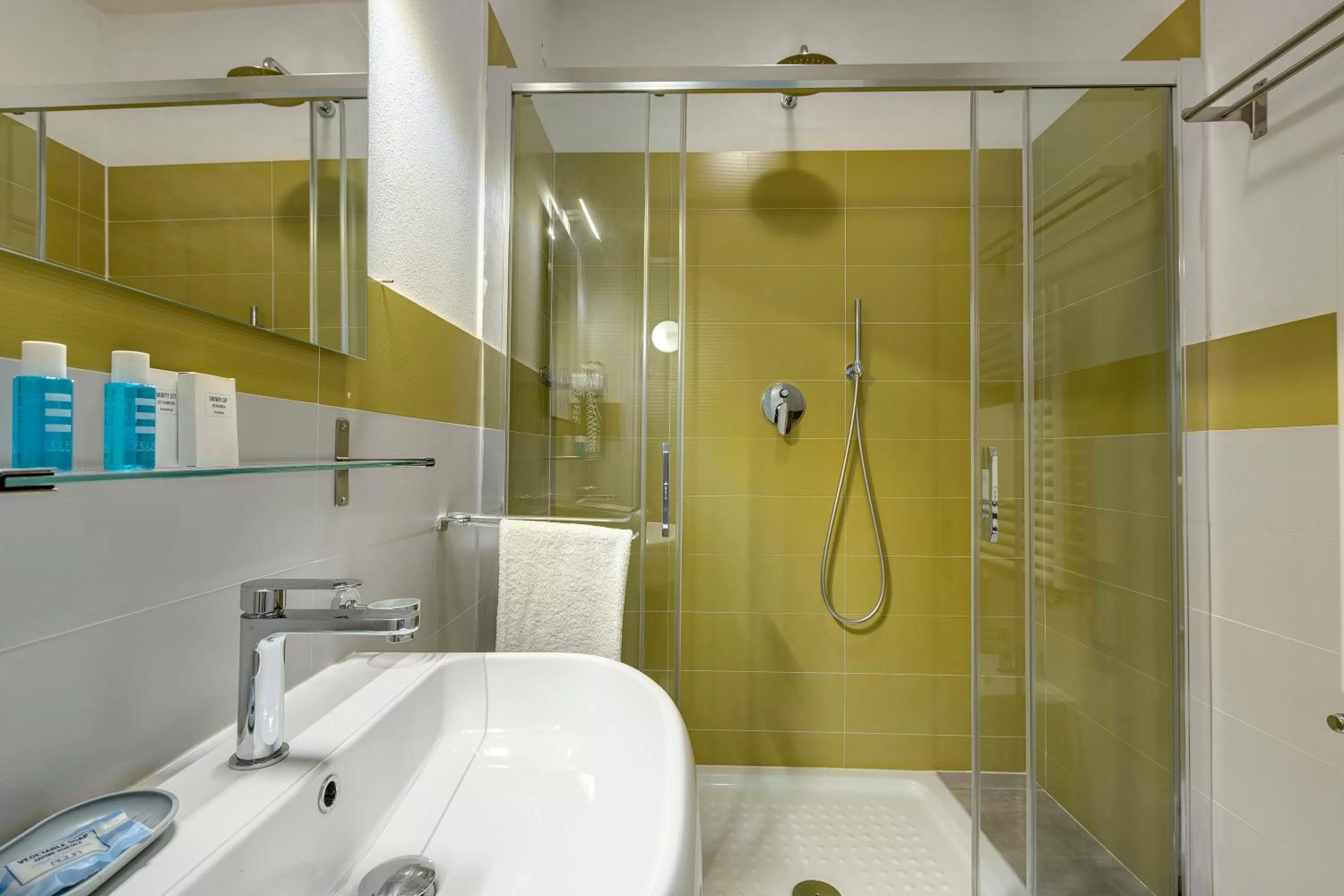 Shower, Bathroom in Al Consolato