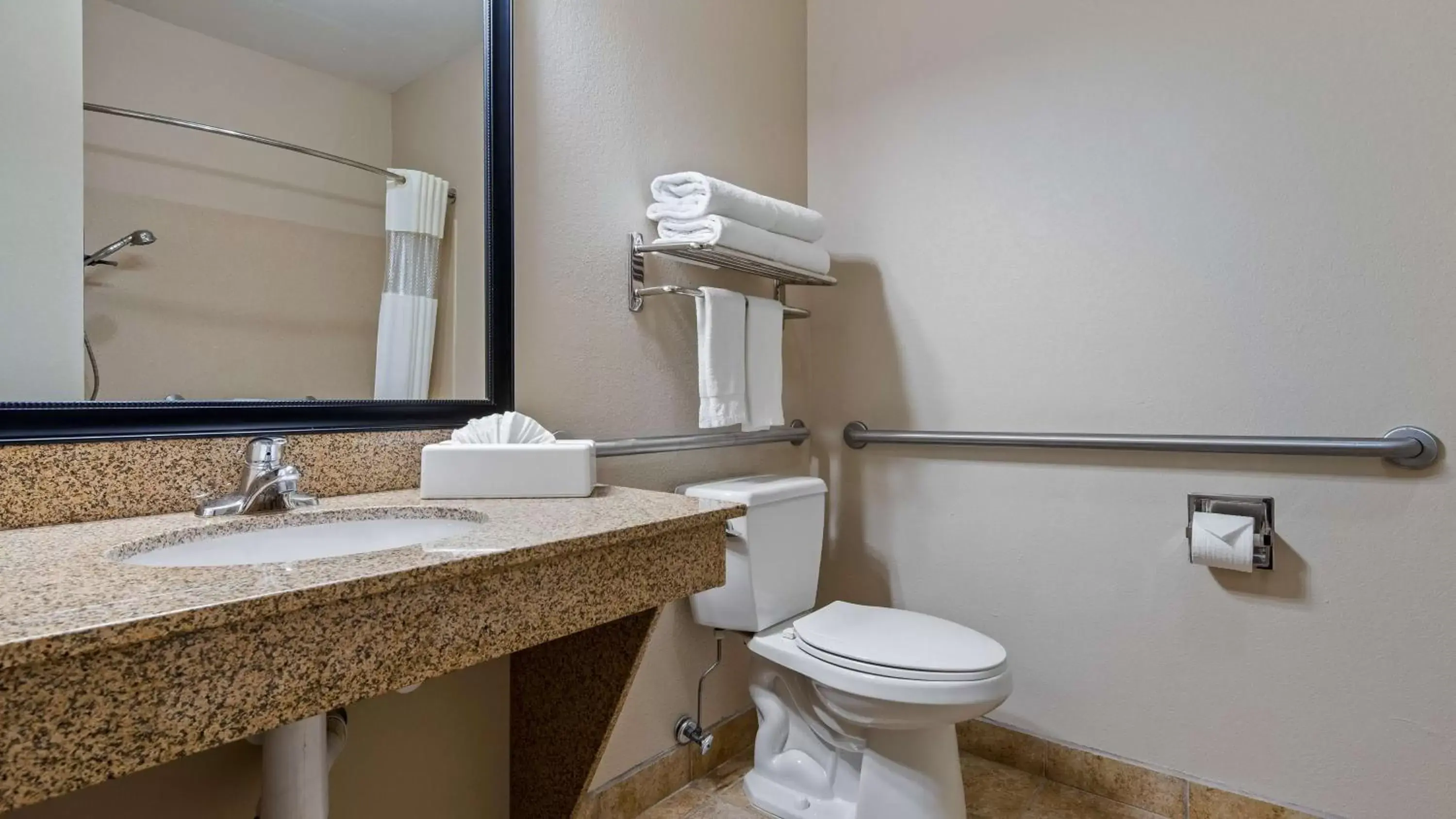 Bathroom in Best Western Plus Eastgate Inn & Suites