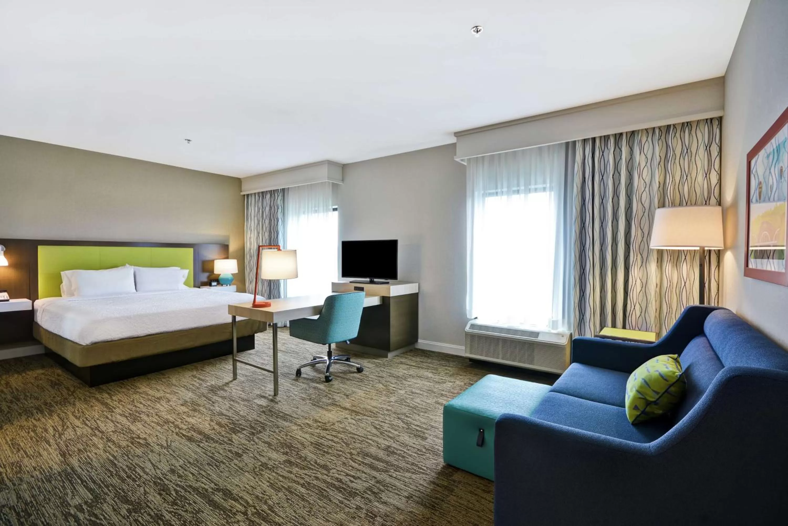 Bedroom, Bed in Hampton Inn & Suites Grants Pass