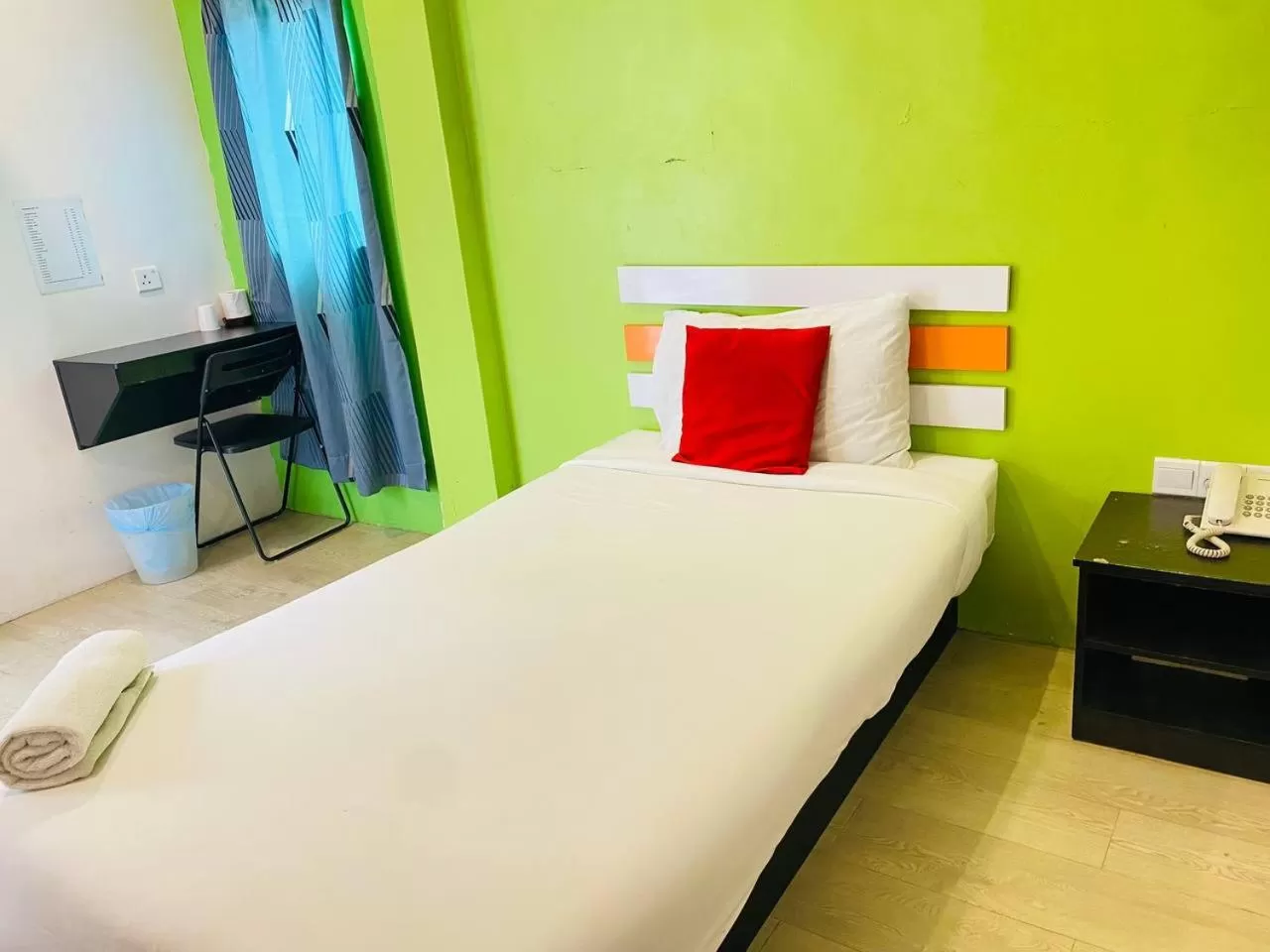 Bed in Orange Hotel Segamat
