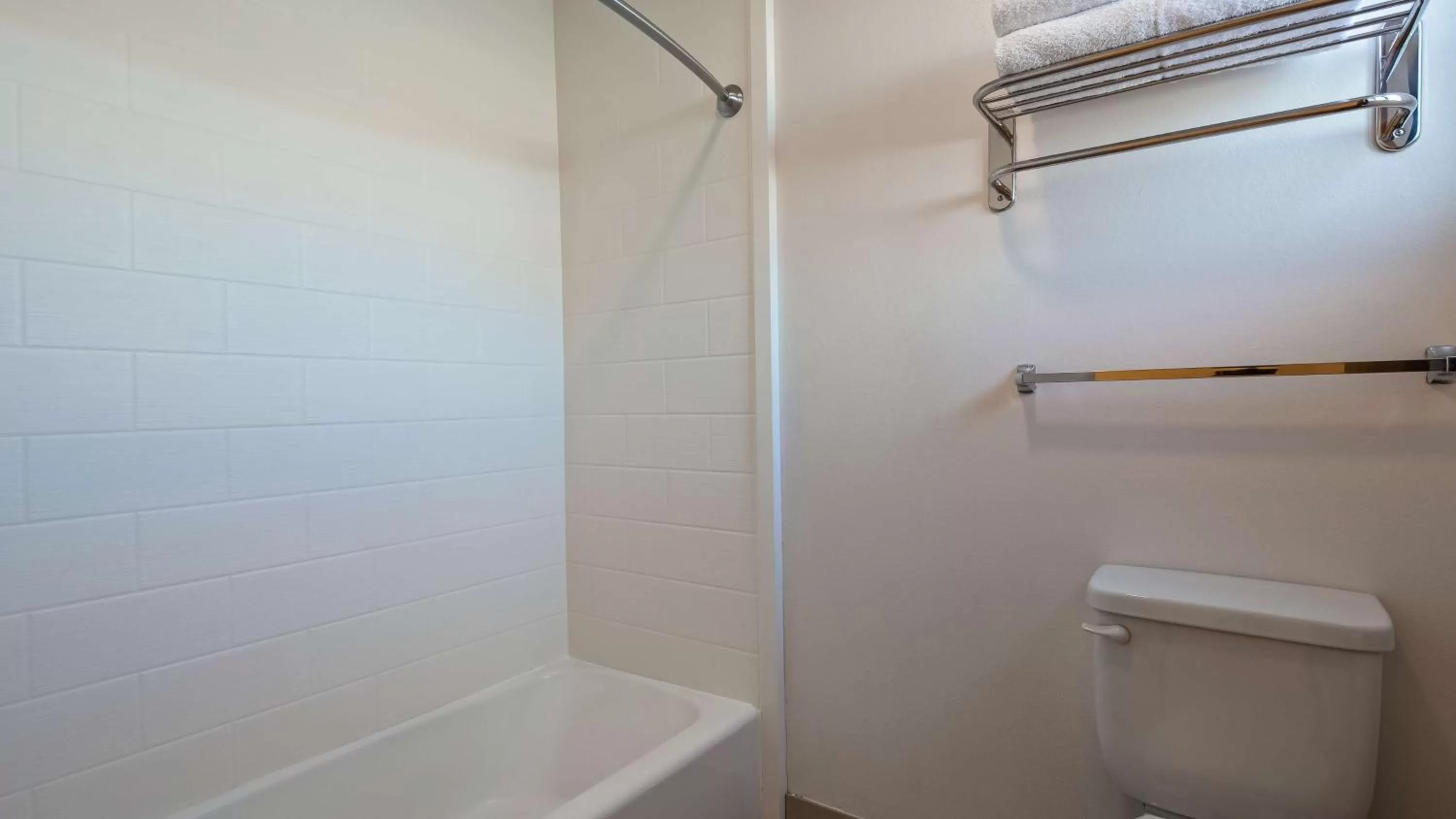 Bathroom in Best Western Paradise Inn