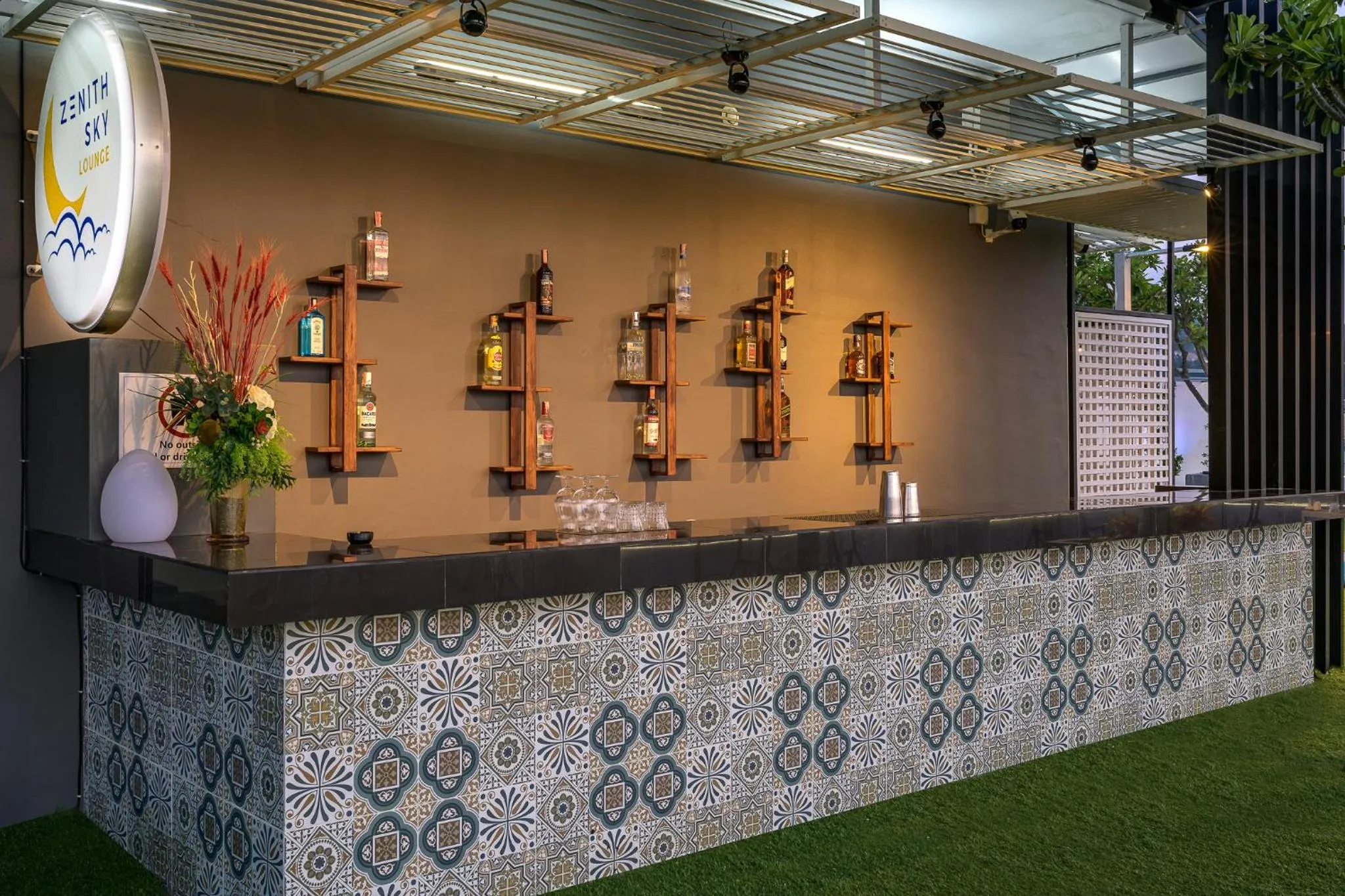 Restaurant/places to eat in Zenseana Resort & Spa - Patong, Phuket