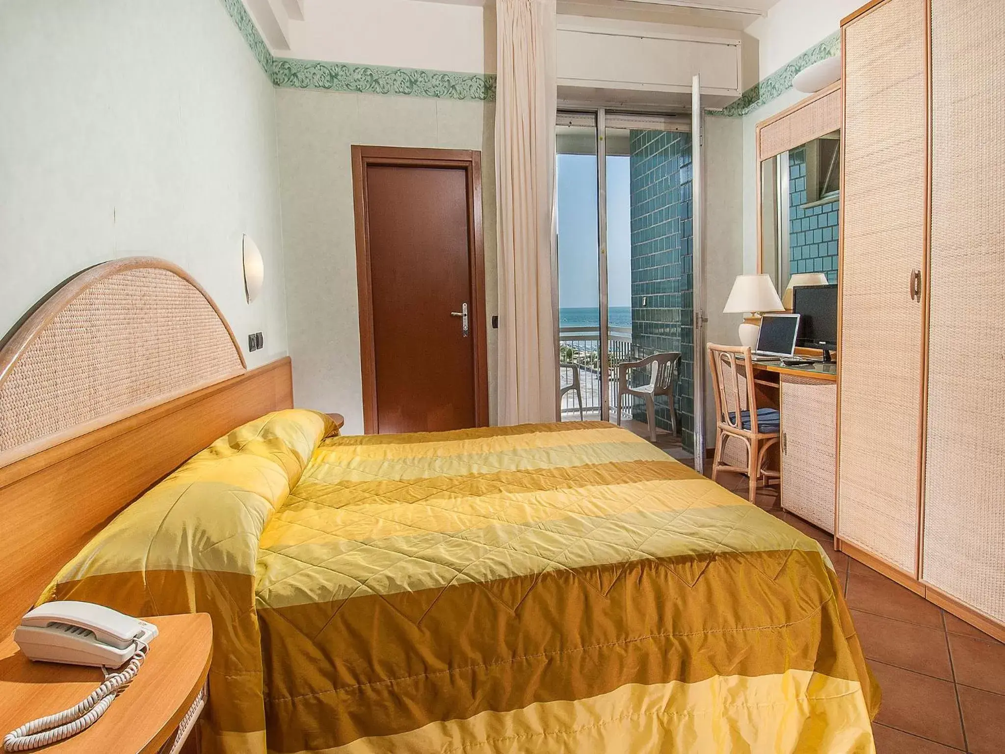 Deluxe Double or Twin Room with Sea View in Hotel Corallo Deluxe Double or Twin Room with Sea View in Hotel Corallo