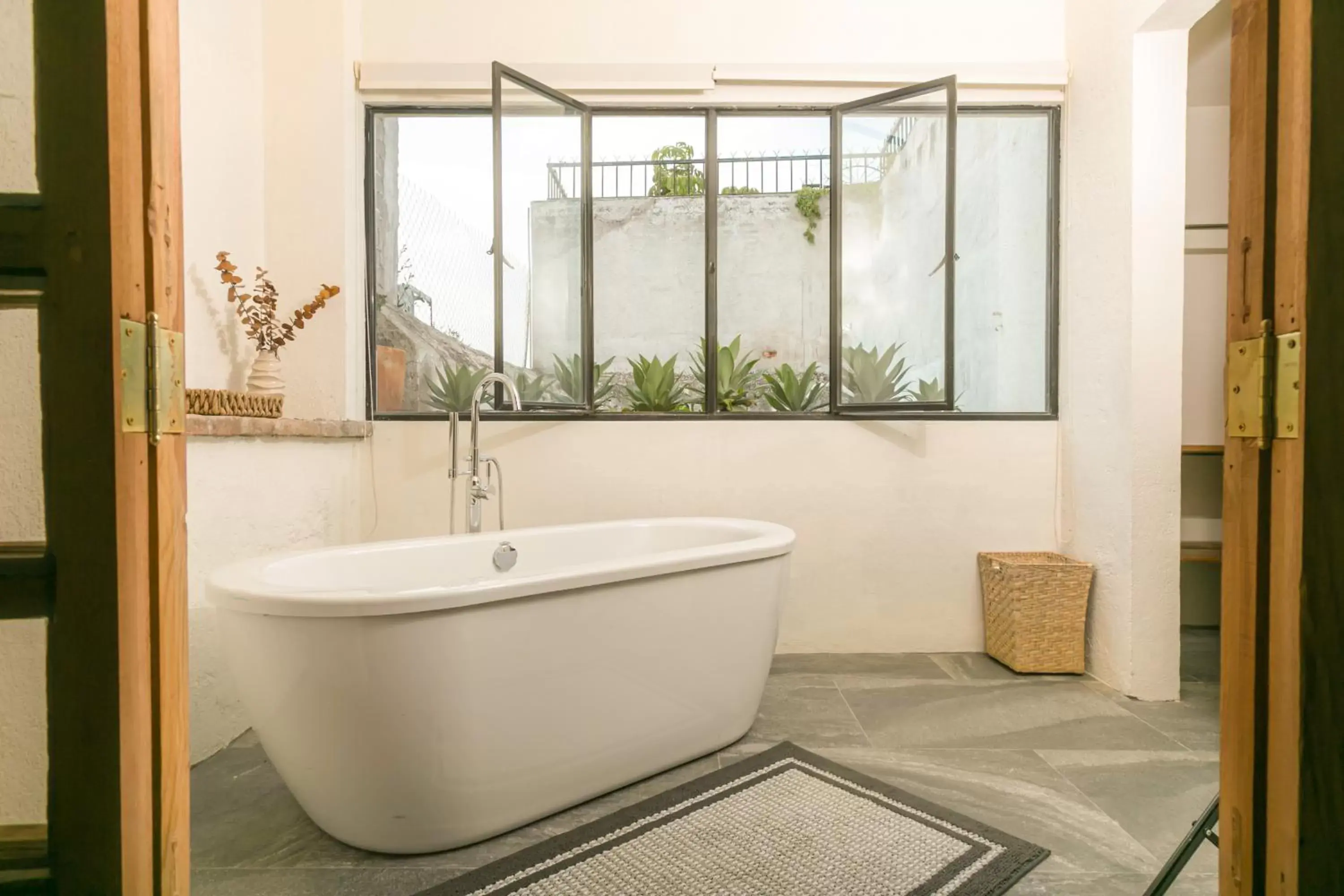 Bath, Bathroom in Orchid House San Miguel de Allende