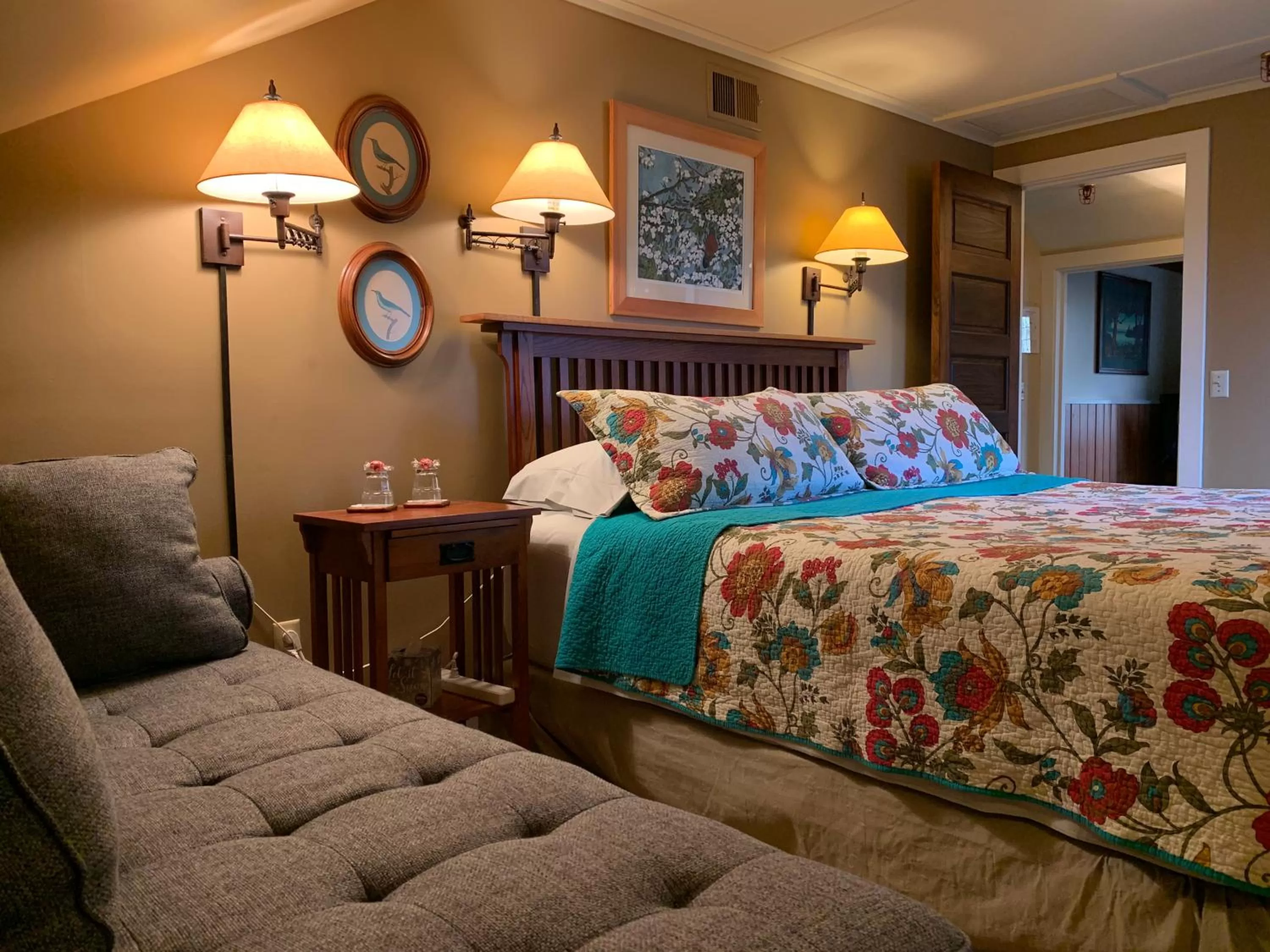 Photo of the whole room, Bed in Kangaroo House Bed & Breakfast