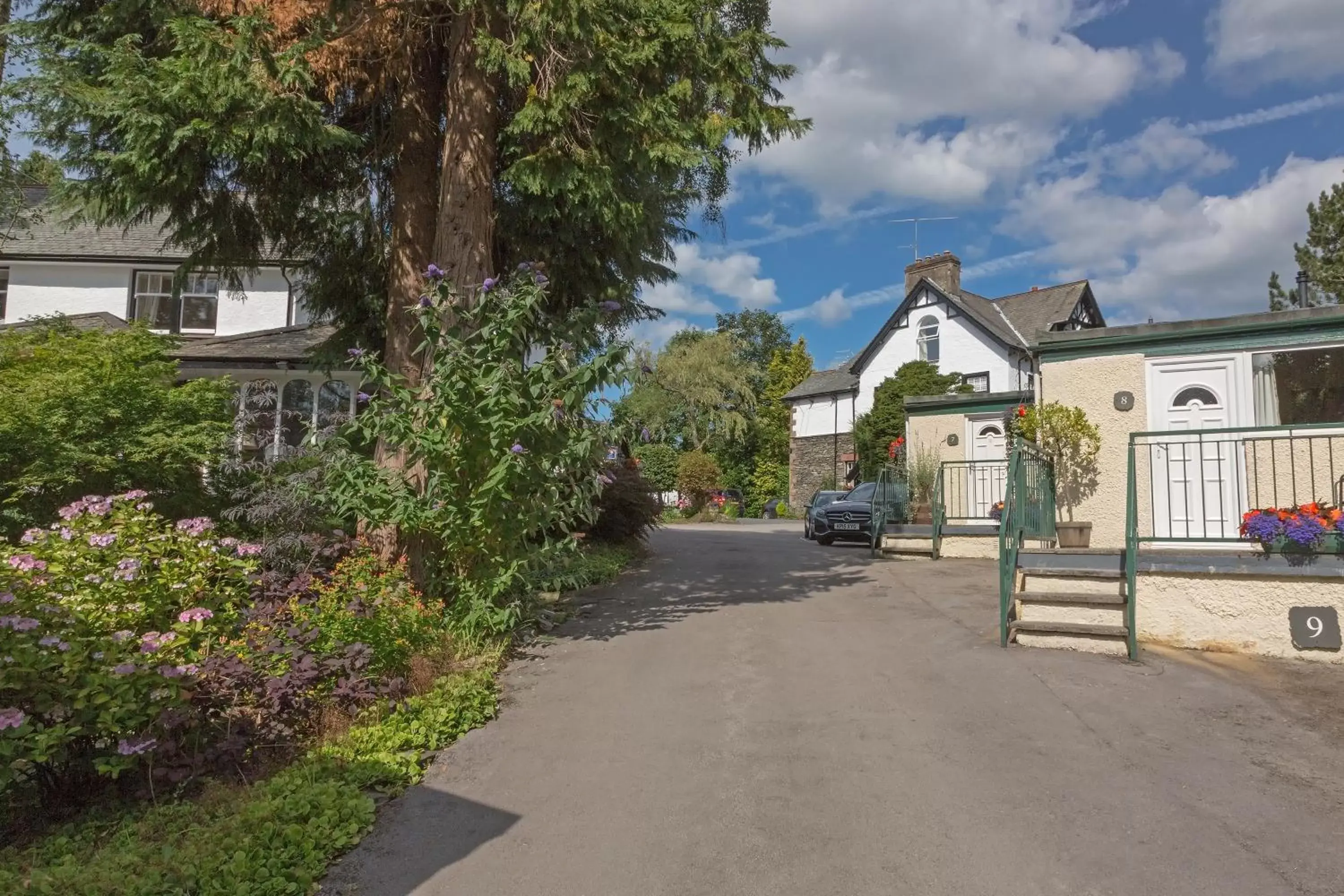 Property Building in Burn How Garden House Hotel