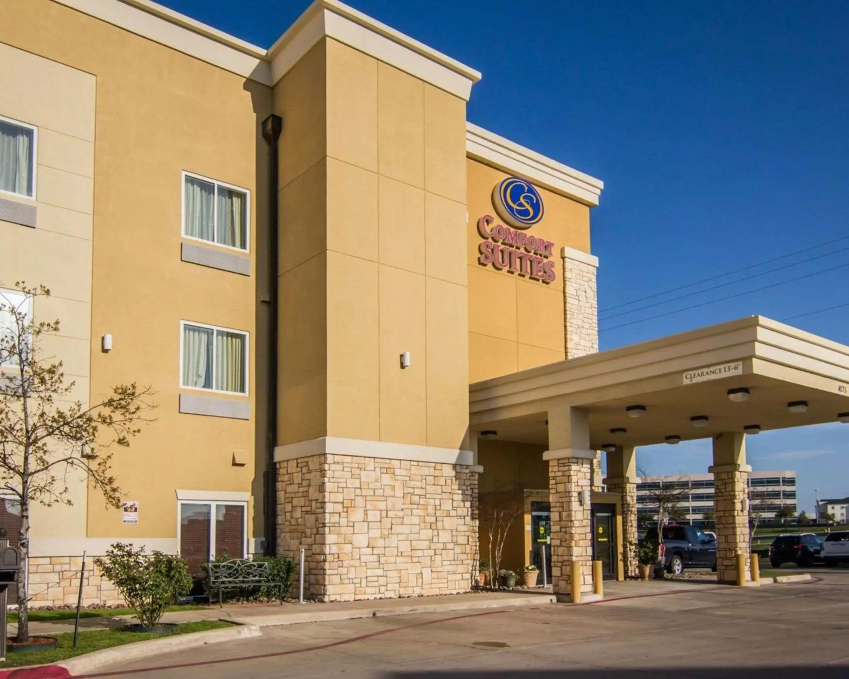 Property Building in Comfort Suites West Dallas-Cockrell Hill