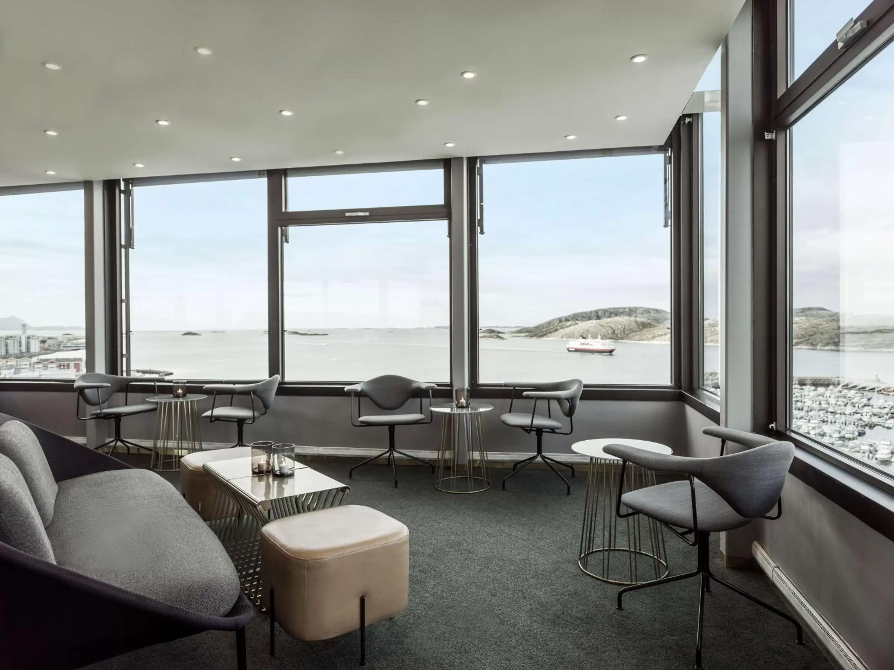 Lounge or bar in Radisson Blu Hotel Bodø