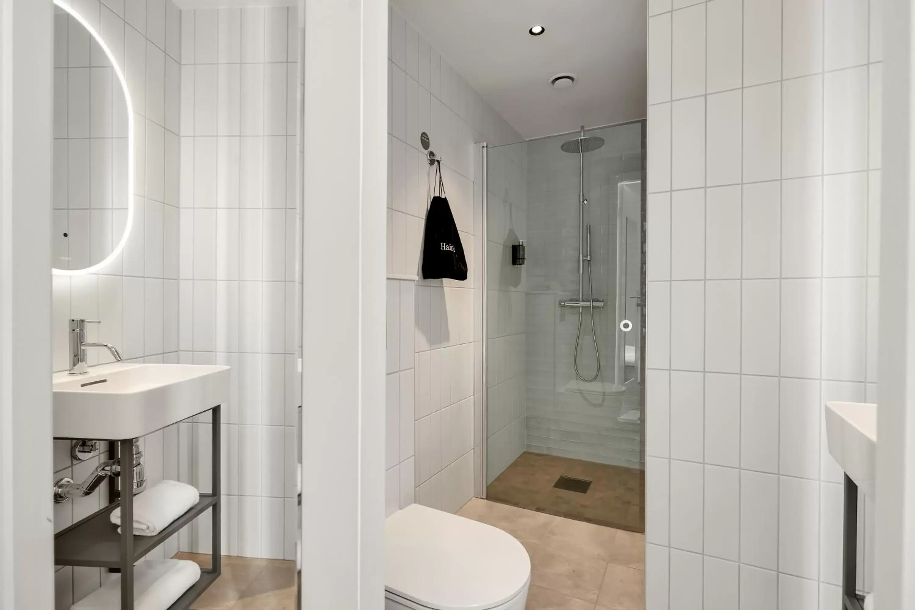 Shower, Bathroom in Clarion Collection Hotel Gabelshus