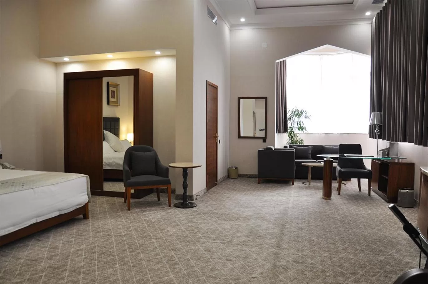 Bed in Parliament Palace Hotel