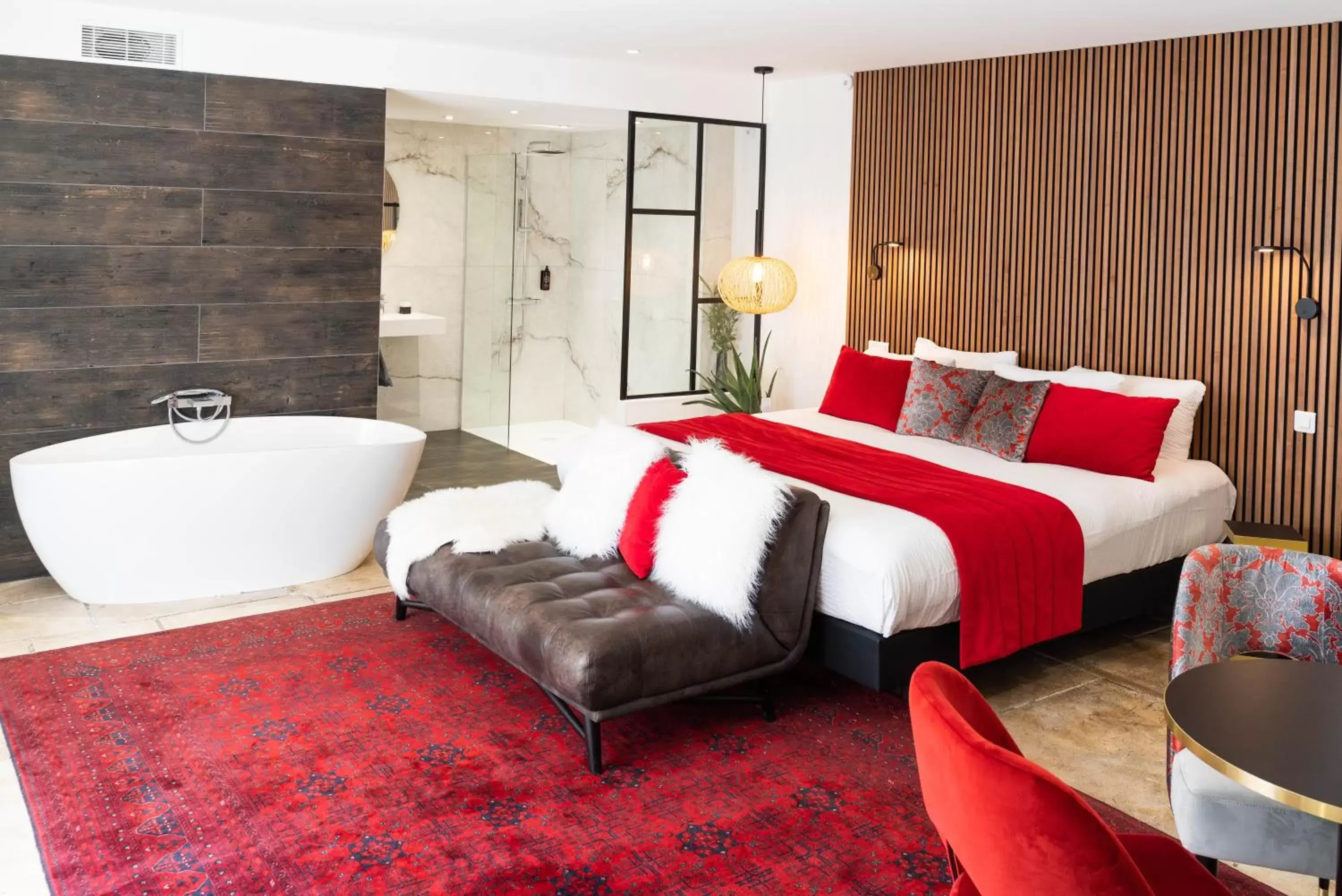 Bedroom, Bed in Le Confidentiel Hôtel & SPA