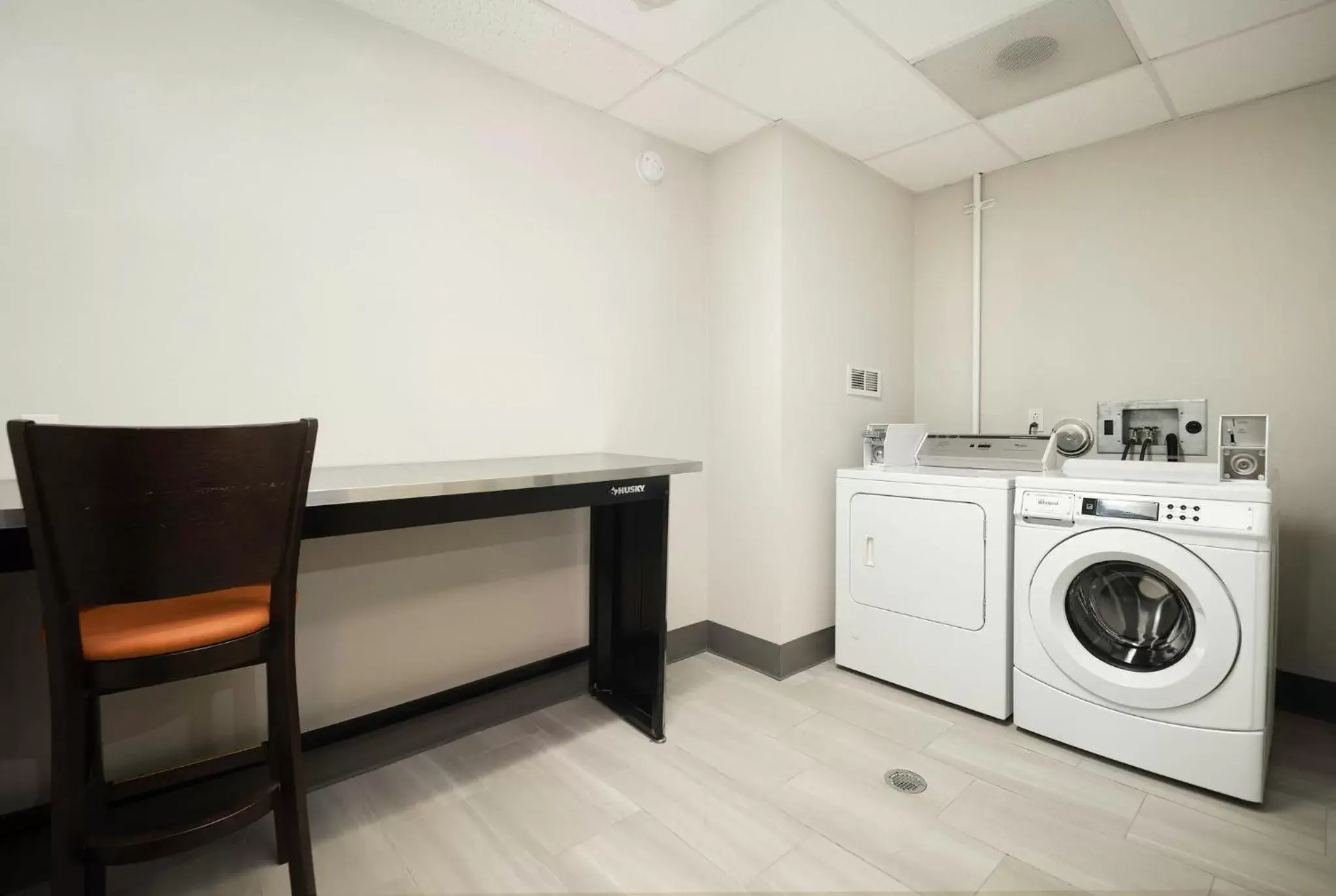 Other, Kitchen/Kitchenette in Holiday Inn Express Hotel & Suites Festus-South St. Louis, an IHG Hotel