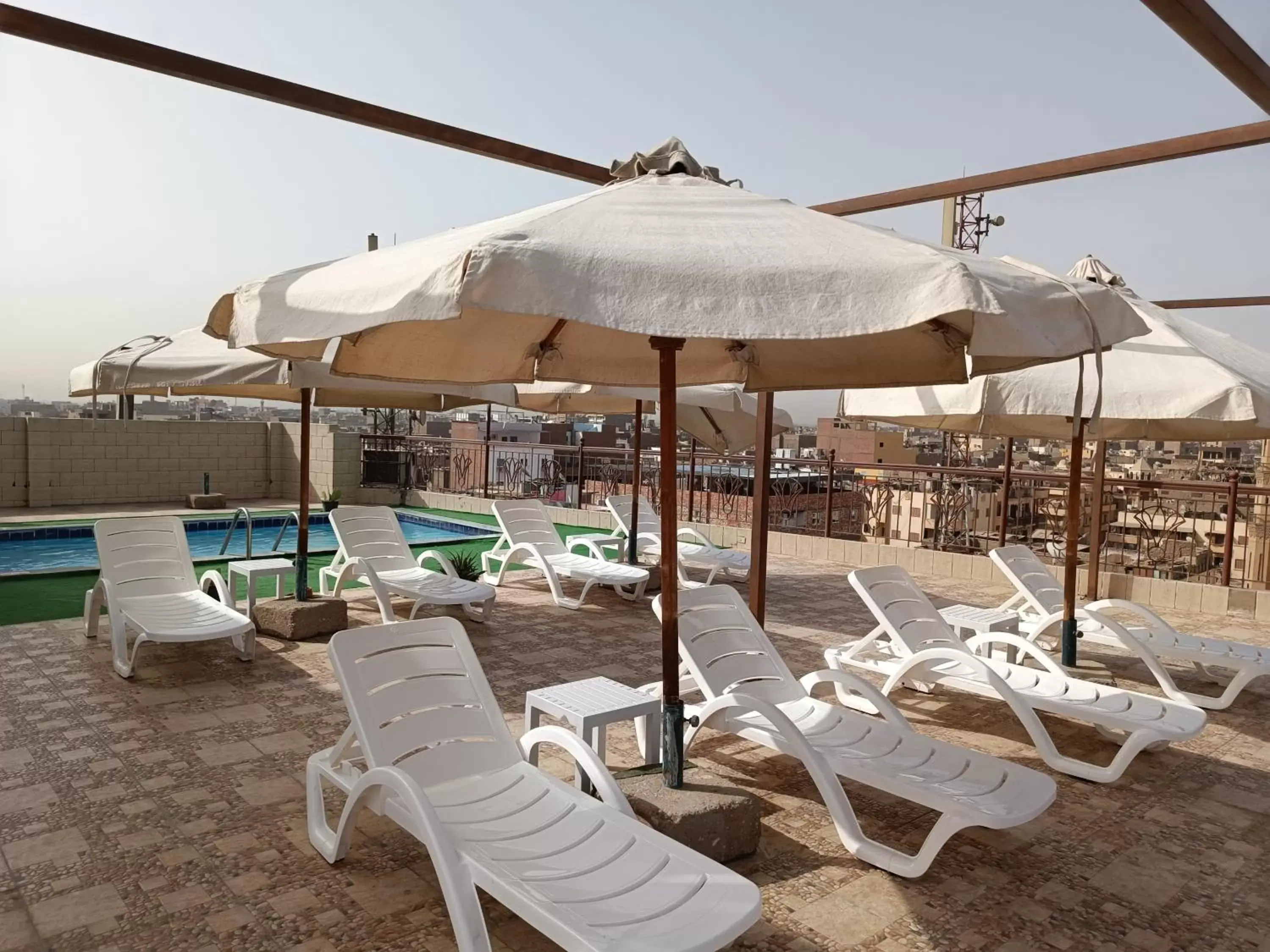 Swimming Pool in Susanna Hotel Luxor