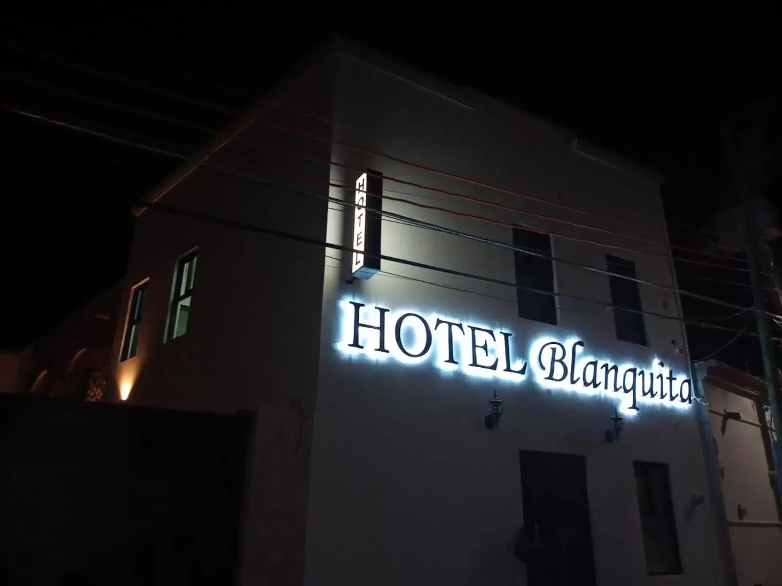 Property Building in Hotel Blanquita