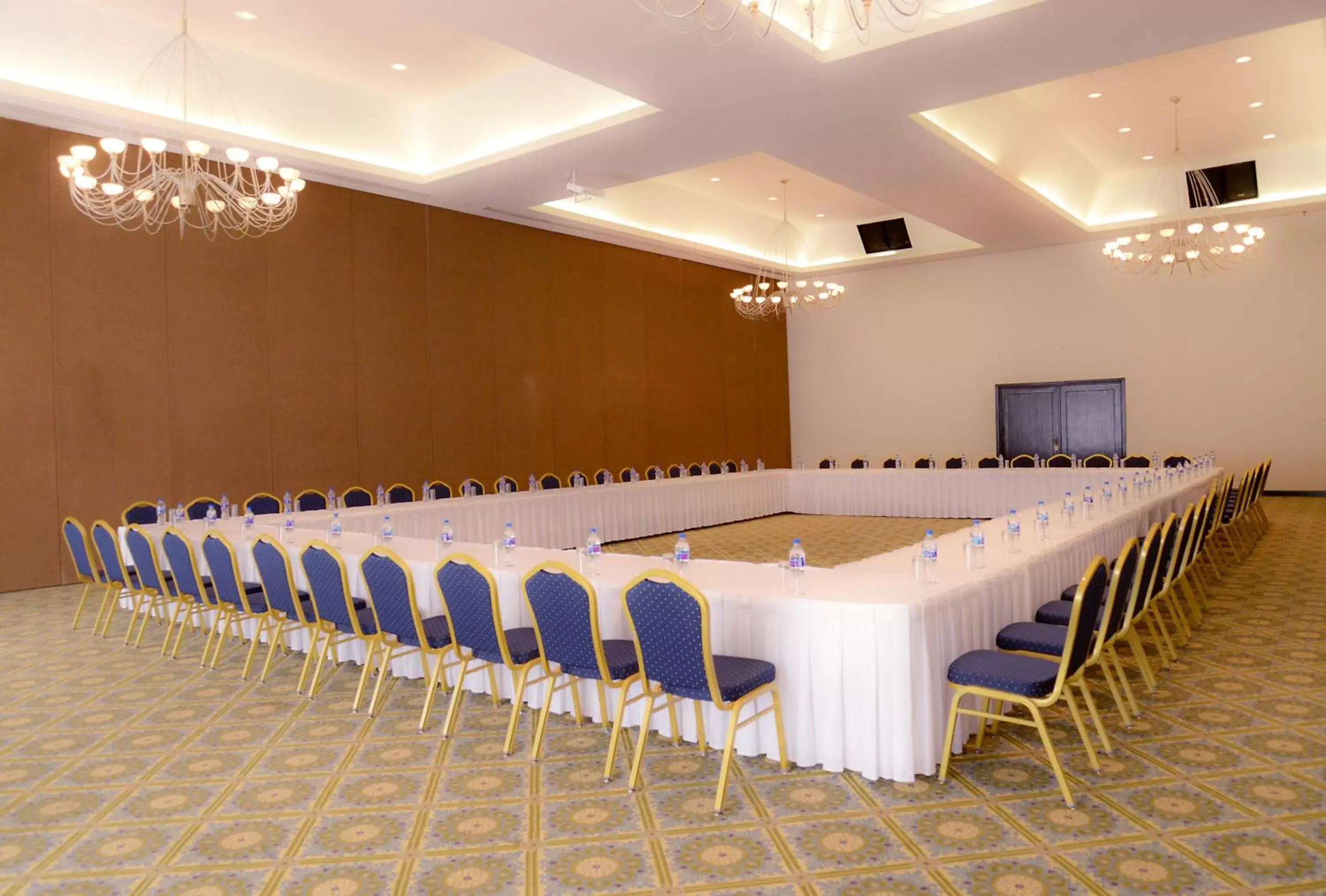 Meeting/conference room in Crown Paradise Club Cancun - All Inclusive