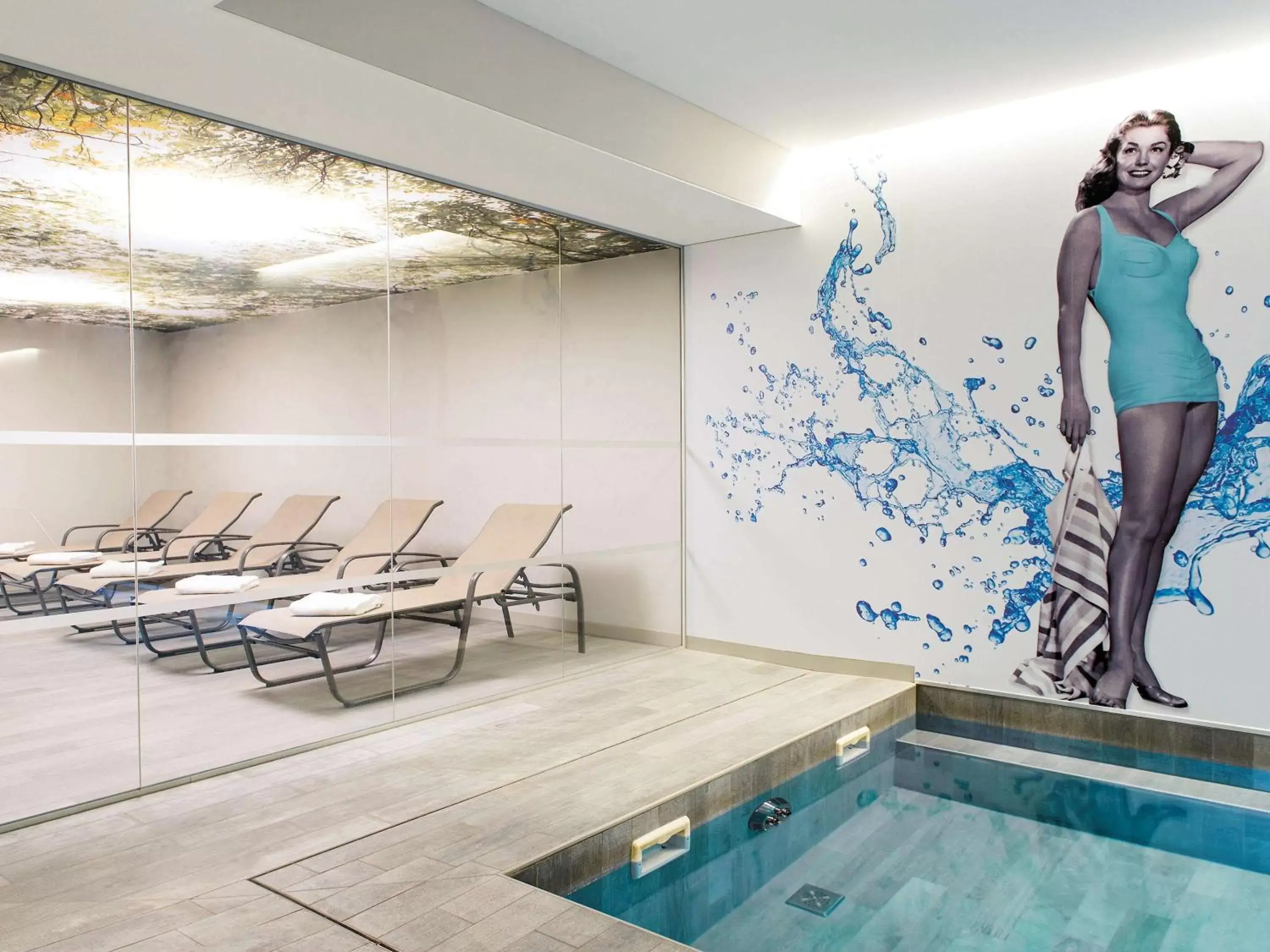 Spa and wellness centre/facilities, Swimming Pool in Novotel Brussels City Centre
