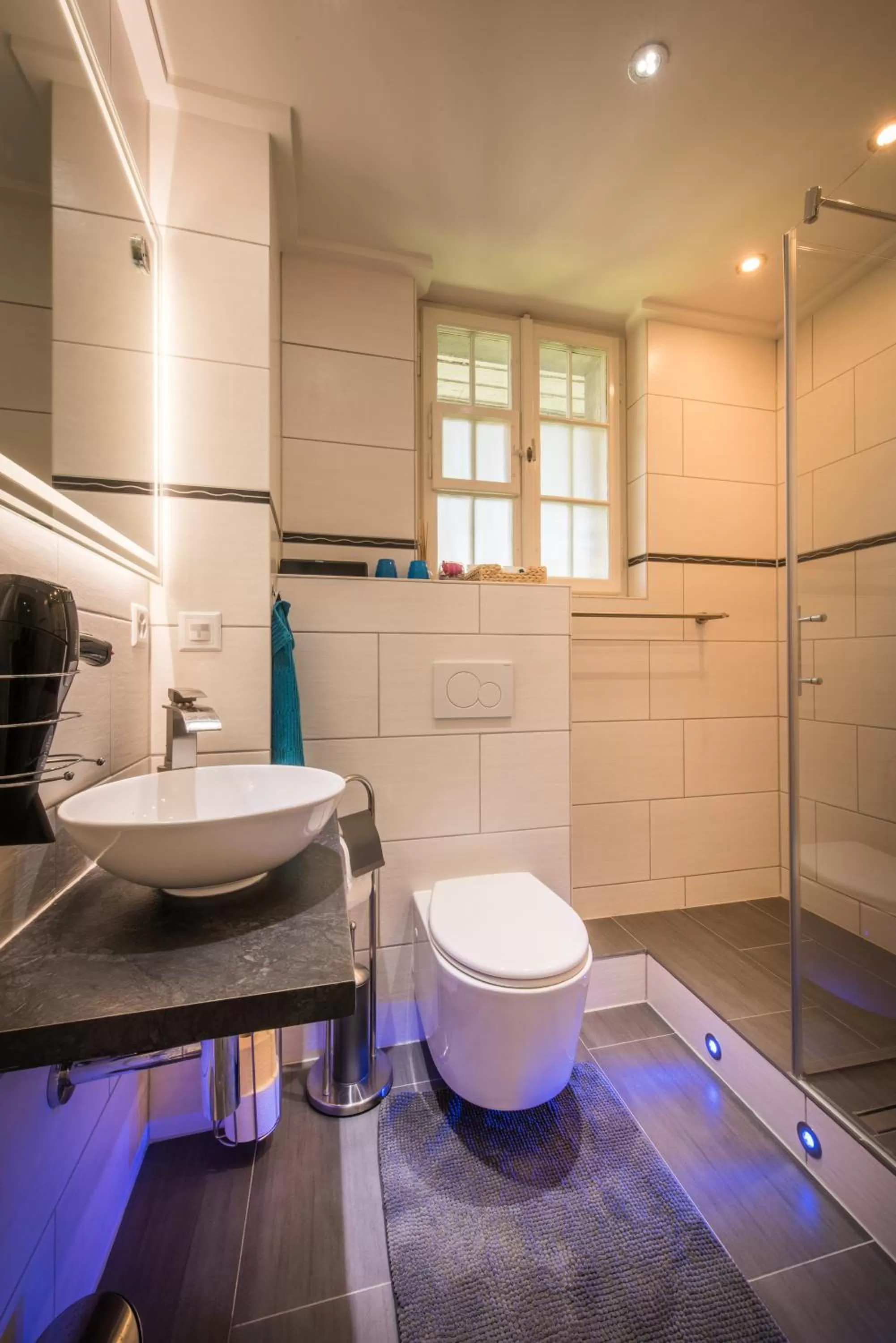 Bathroom in Max Aviation Villa & Apartments