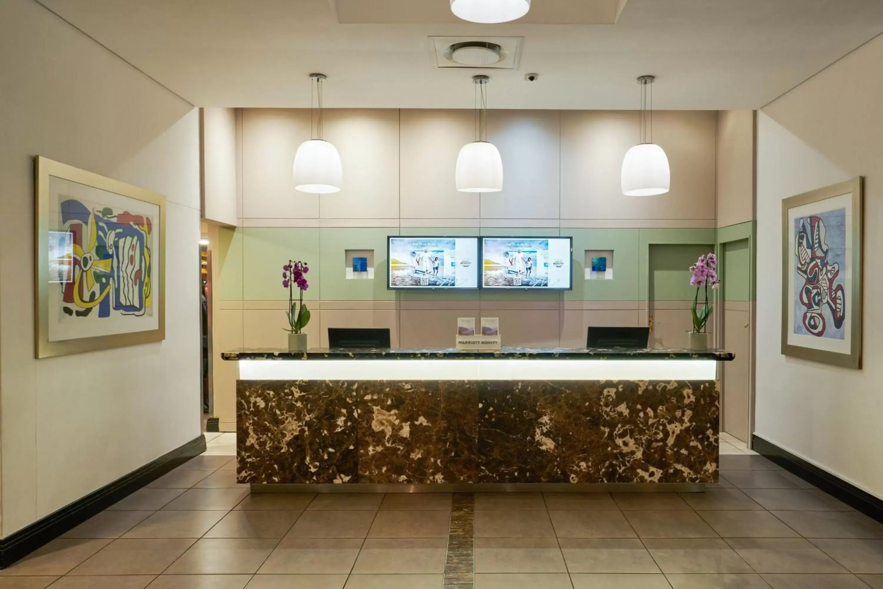 Property building, Lobby/Reception in Protea Hotel by Marriott Cape Town North Wharf