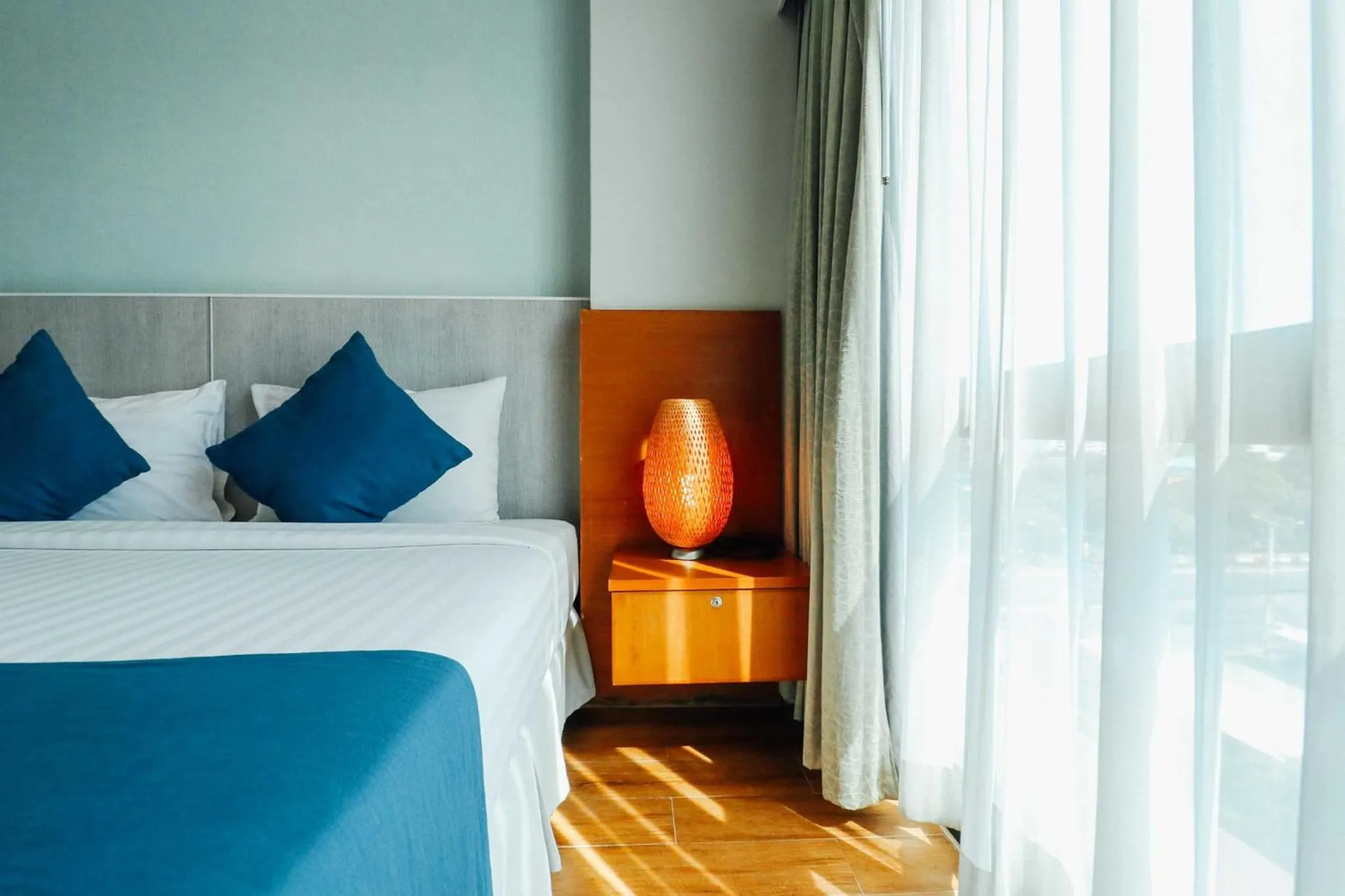 Bed in Crystal Jade Hotel