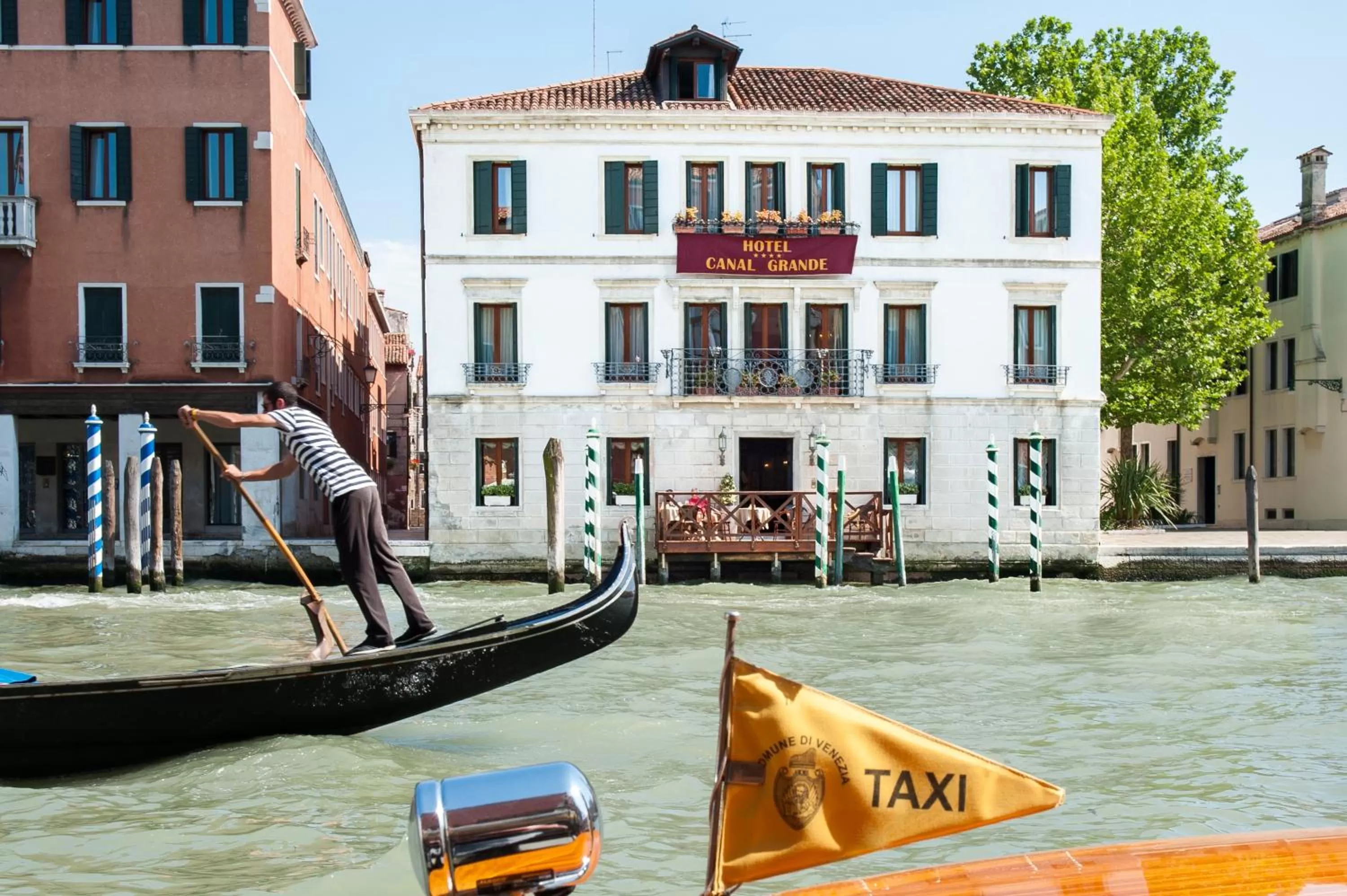 Facade/entrance in Canal Grande