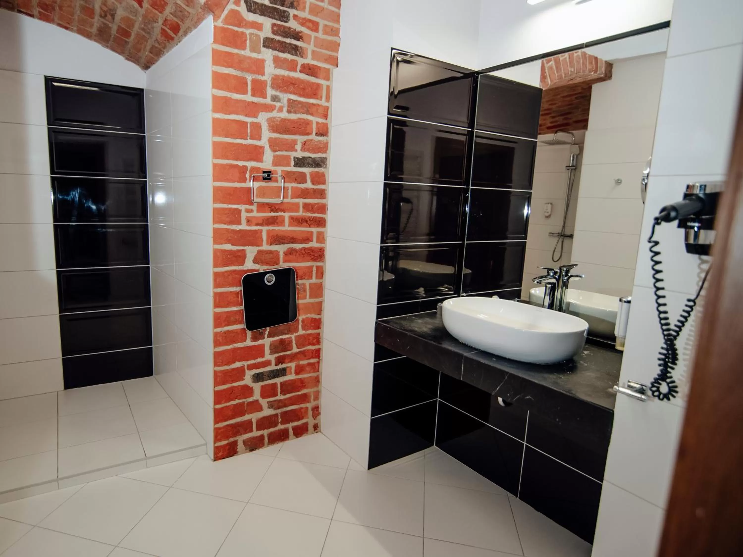 Shower in Hotel Zamek Gniew