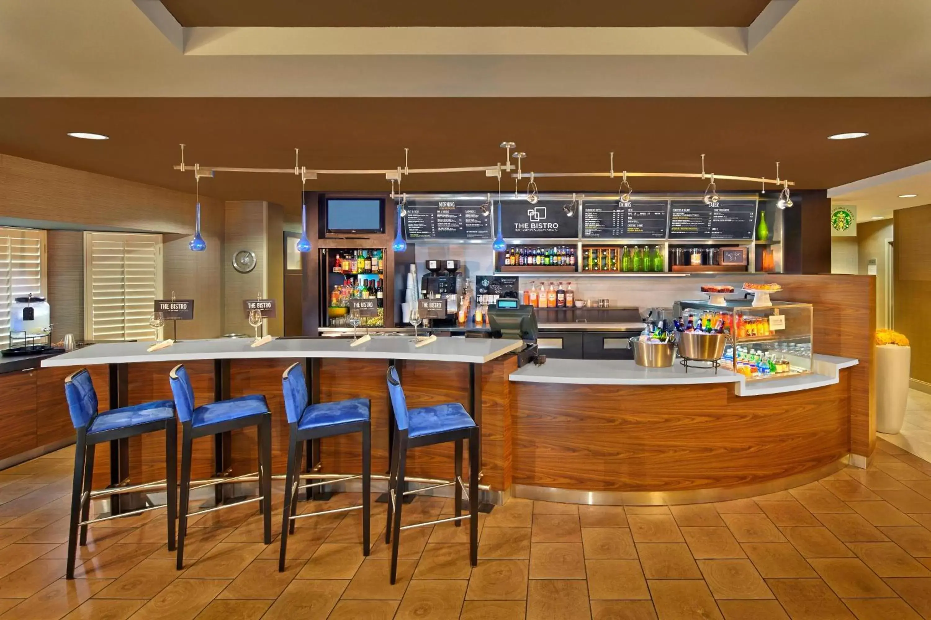 Restaurant/places to eat, Lounge/Bar in Courtyard by Marriott Orlando East/UCF Area