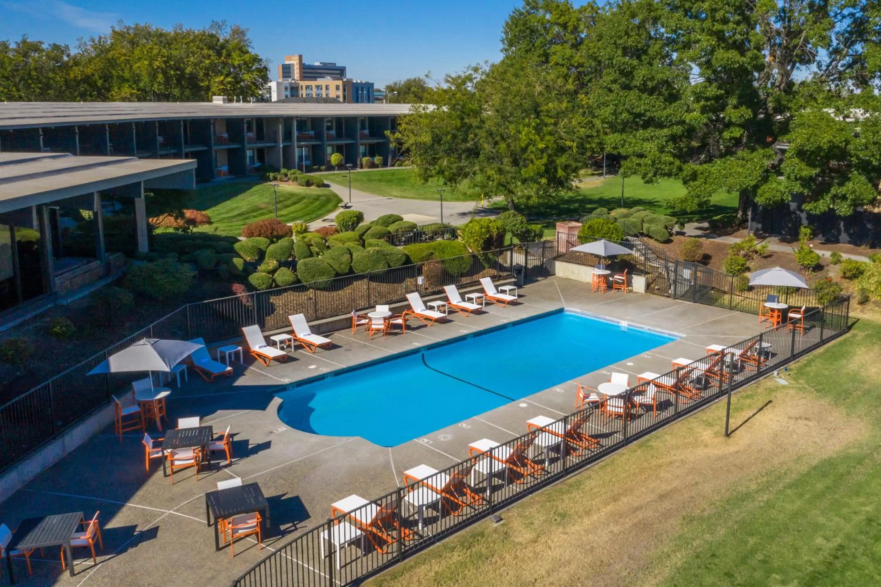 Swimming pool in Holiday Inn Richland on the River by IHG