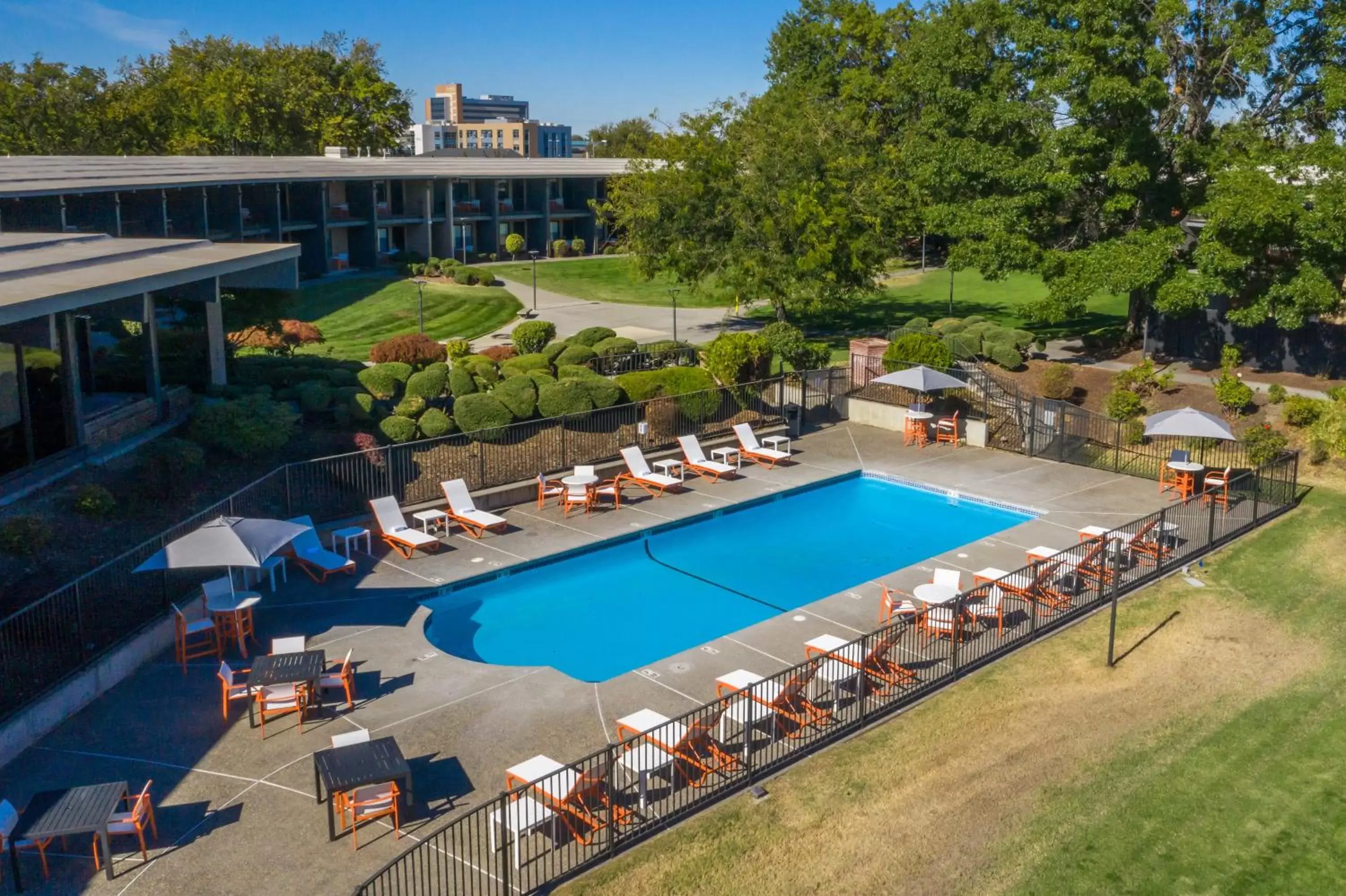 Swimming pool, Pool View in Holiday Inn Richland on the River, an IHG Hotel