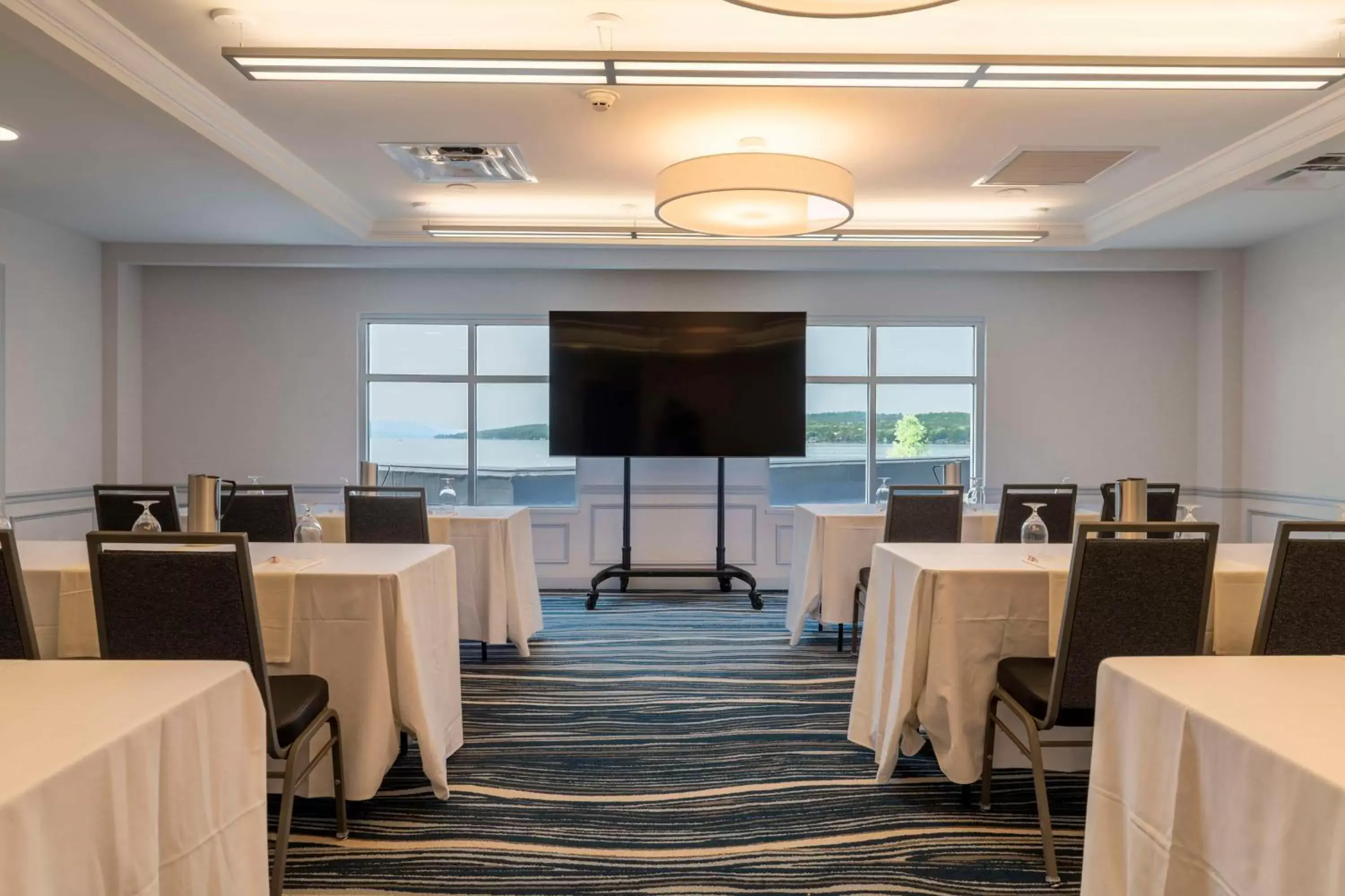 Meeting/conference room in Hotel Canandaigua, Tapestry Collection By Hilton