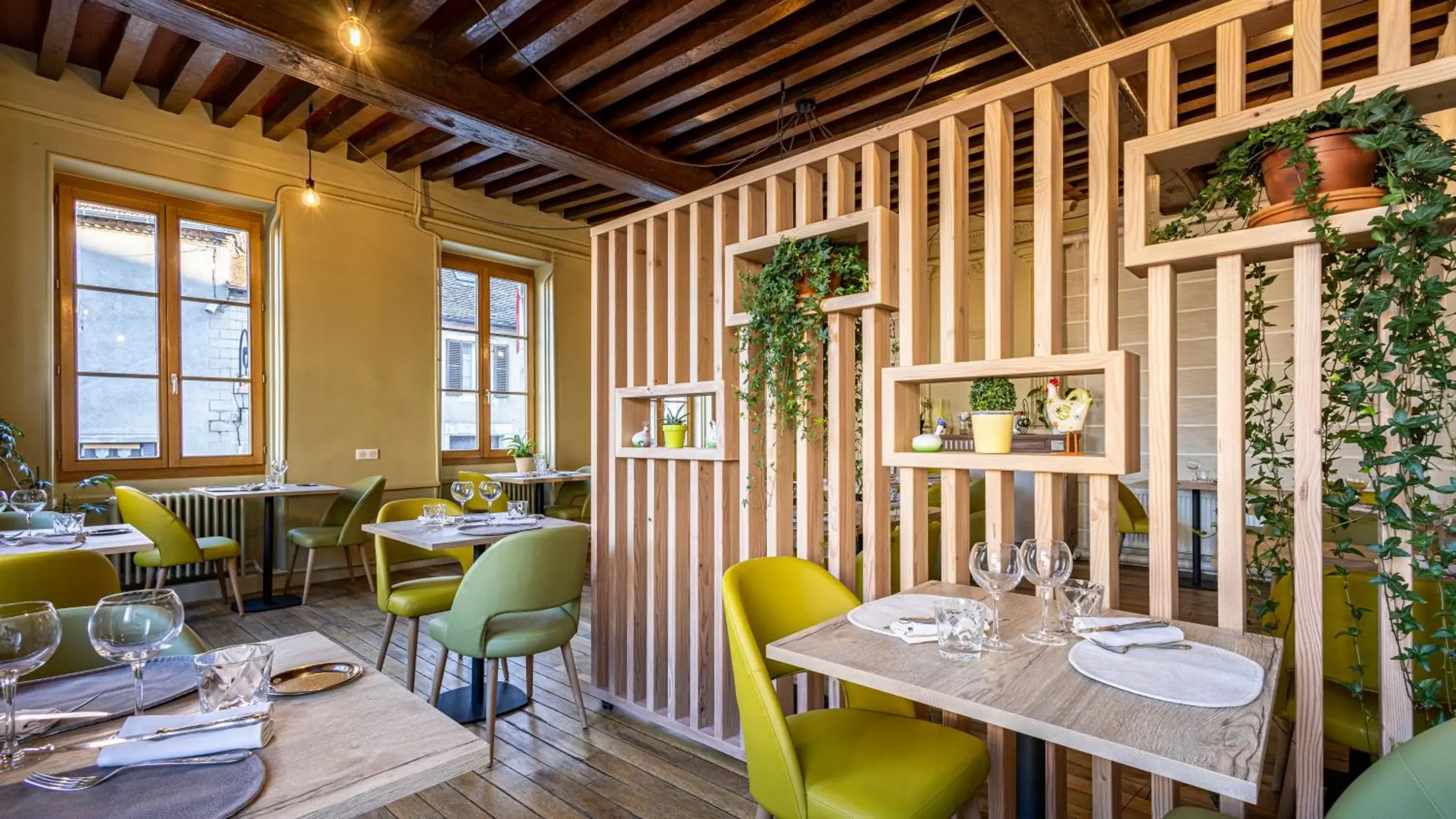 Restaurant/Places to Eat in Logis Hostellerie Bressane