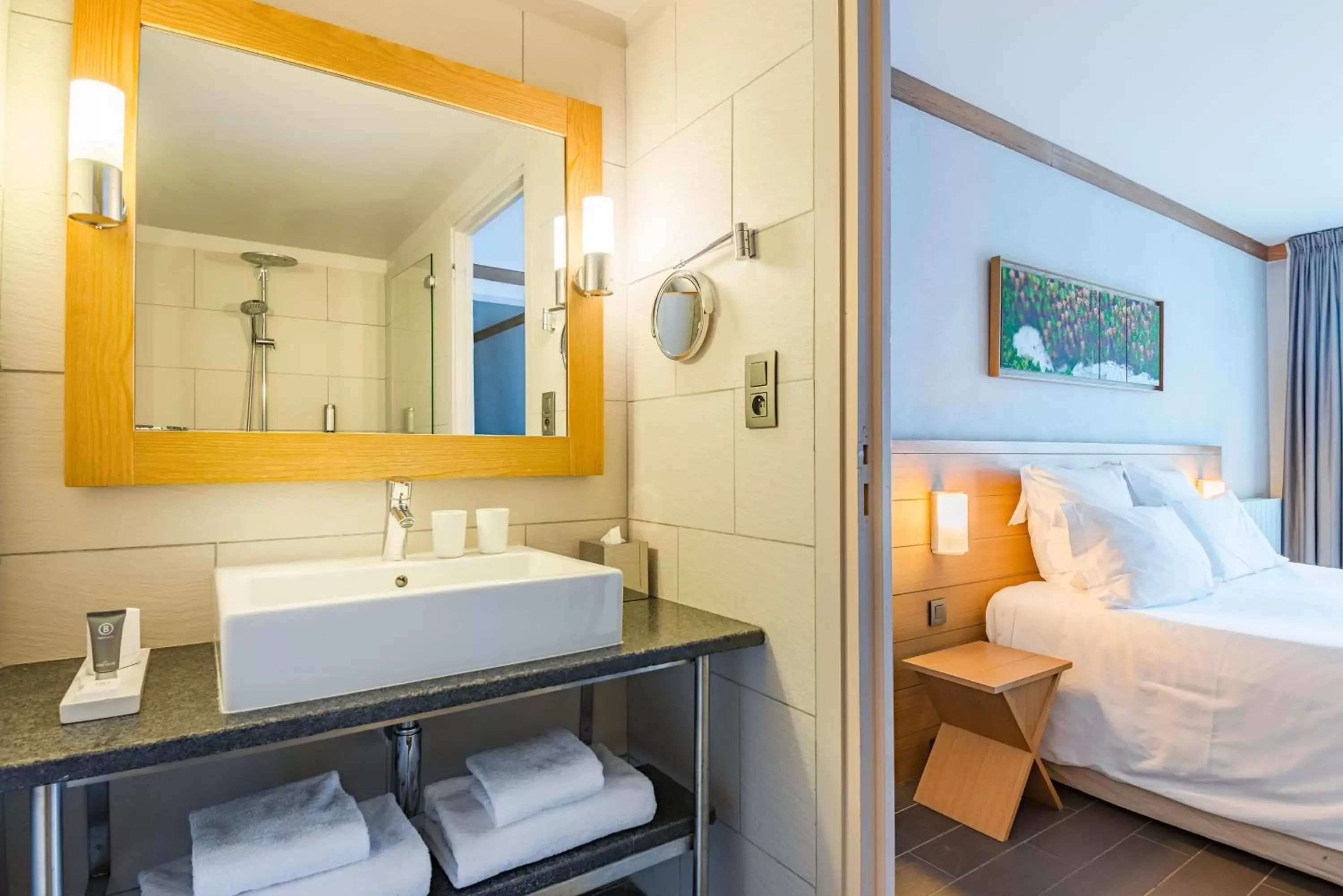Bedroom, Bathroom in Hotel Le Morgane