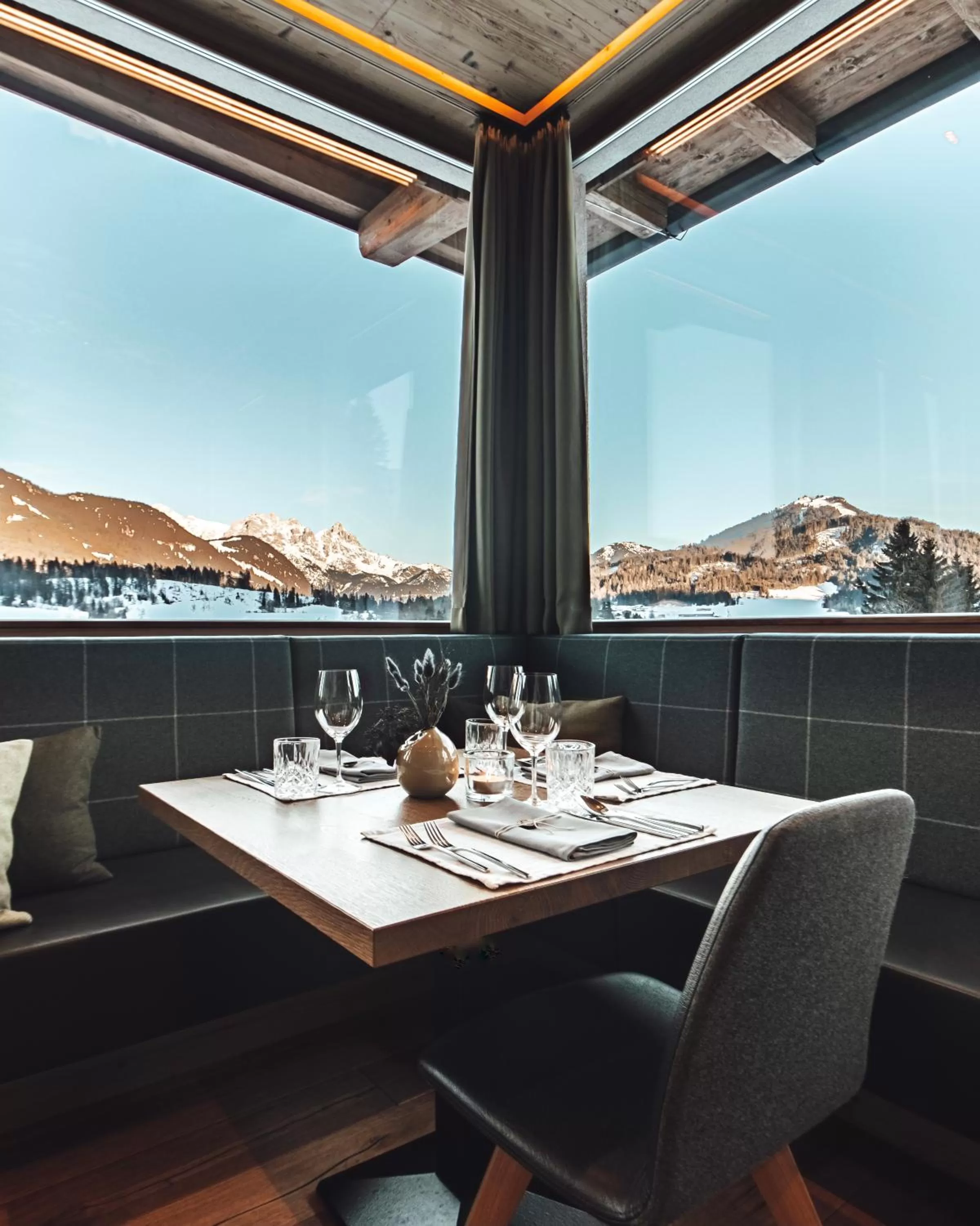 Restaurant/places to eat in Farm Hotel Chalet Grosslehen