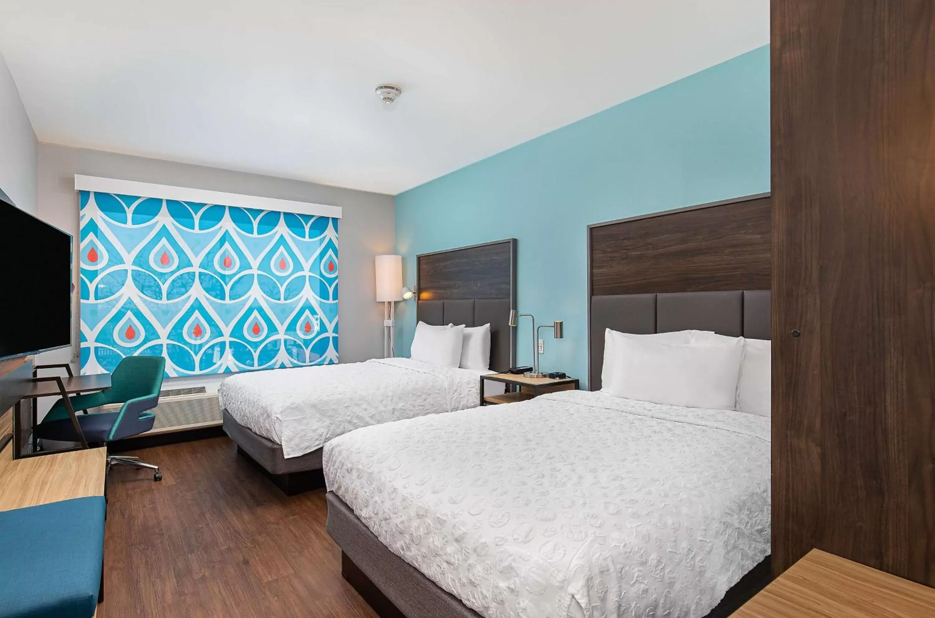 Queen Room with Two Queen Beds - Hearing Accessible in Tru By Hilton Lexington University Medical Center, Ky Queen Room with Two Queen Beds - Hearing Accessible in Tru By Hilton Lexington University Medical Center, Ky