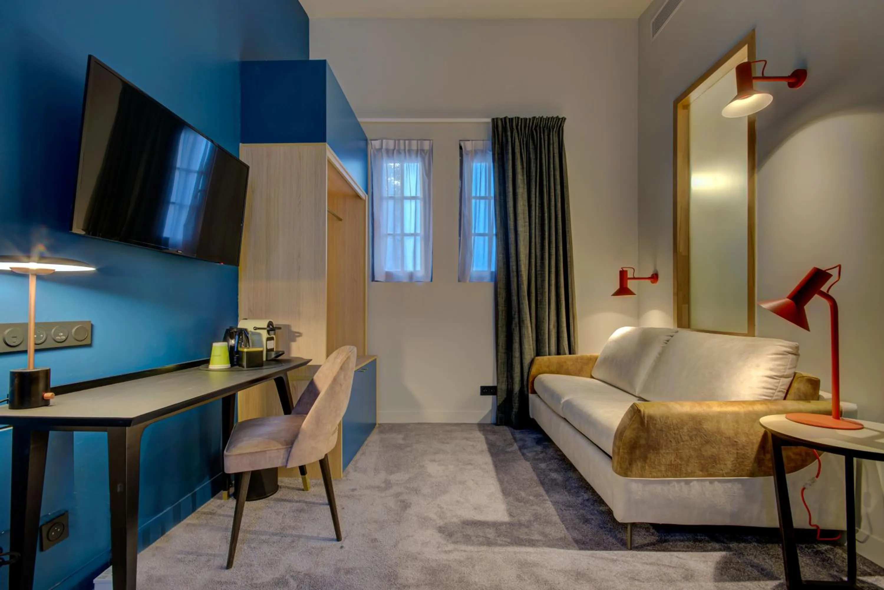 Living room, Bed in Alex Hotel & Spa