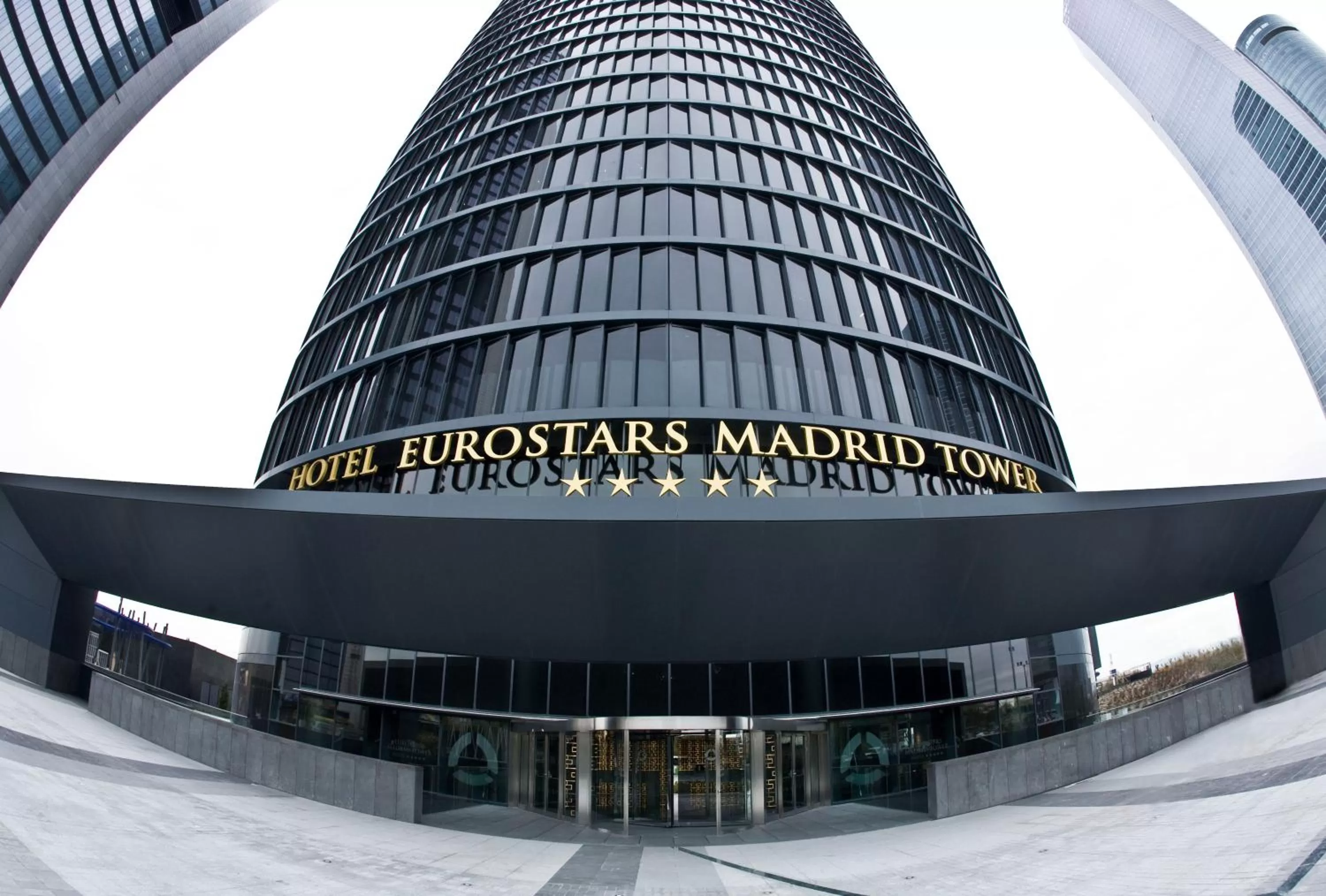 Facade/entrance in Eurostars Madrid Tower