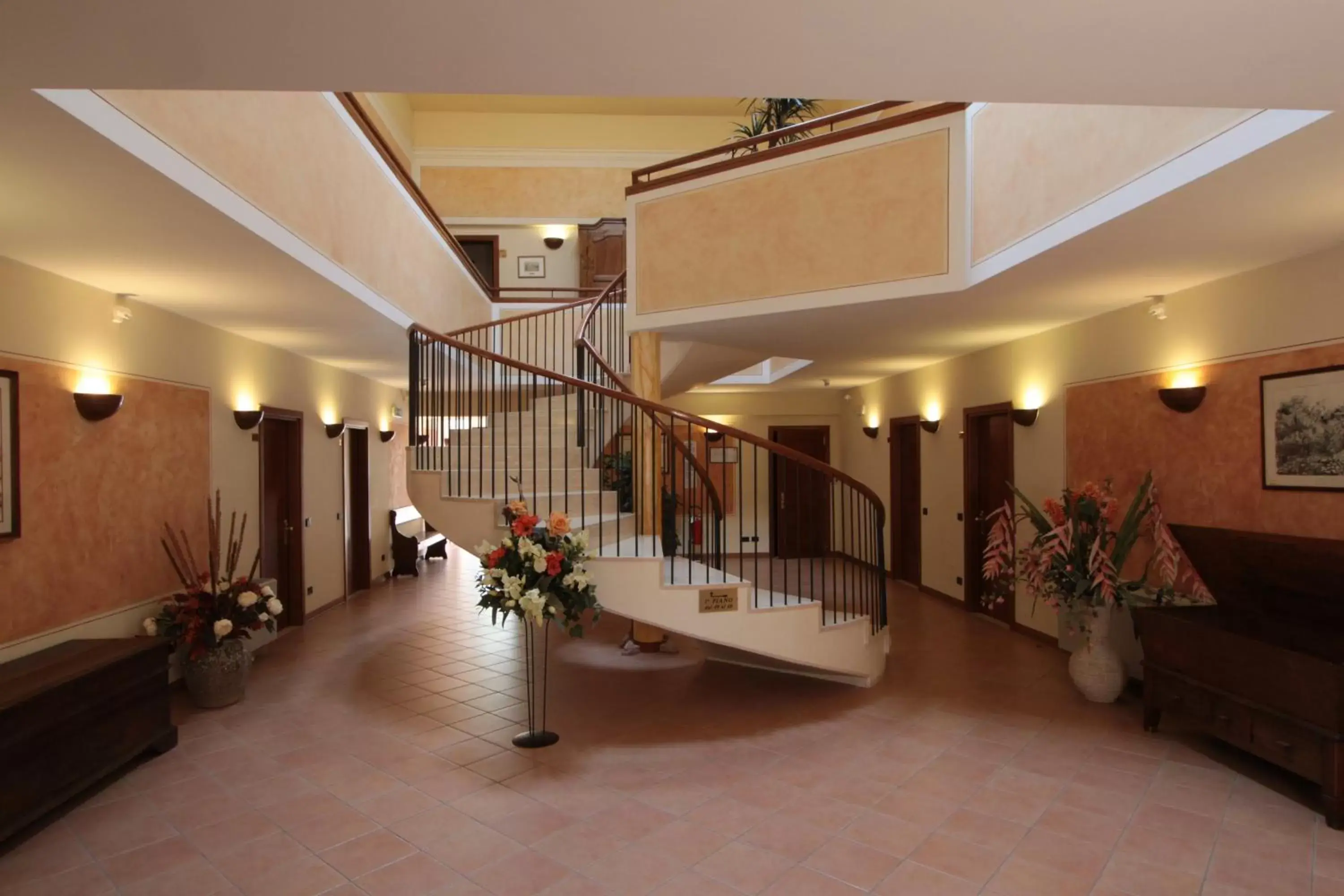 Communal lounge/ TV room, Lobby/Reception in Hotel Sovestro