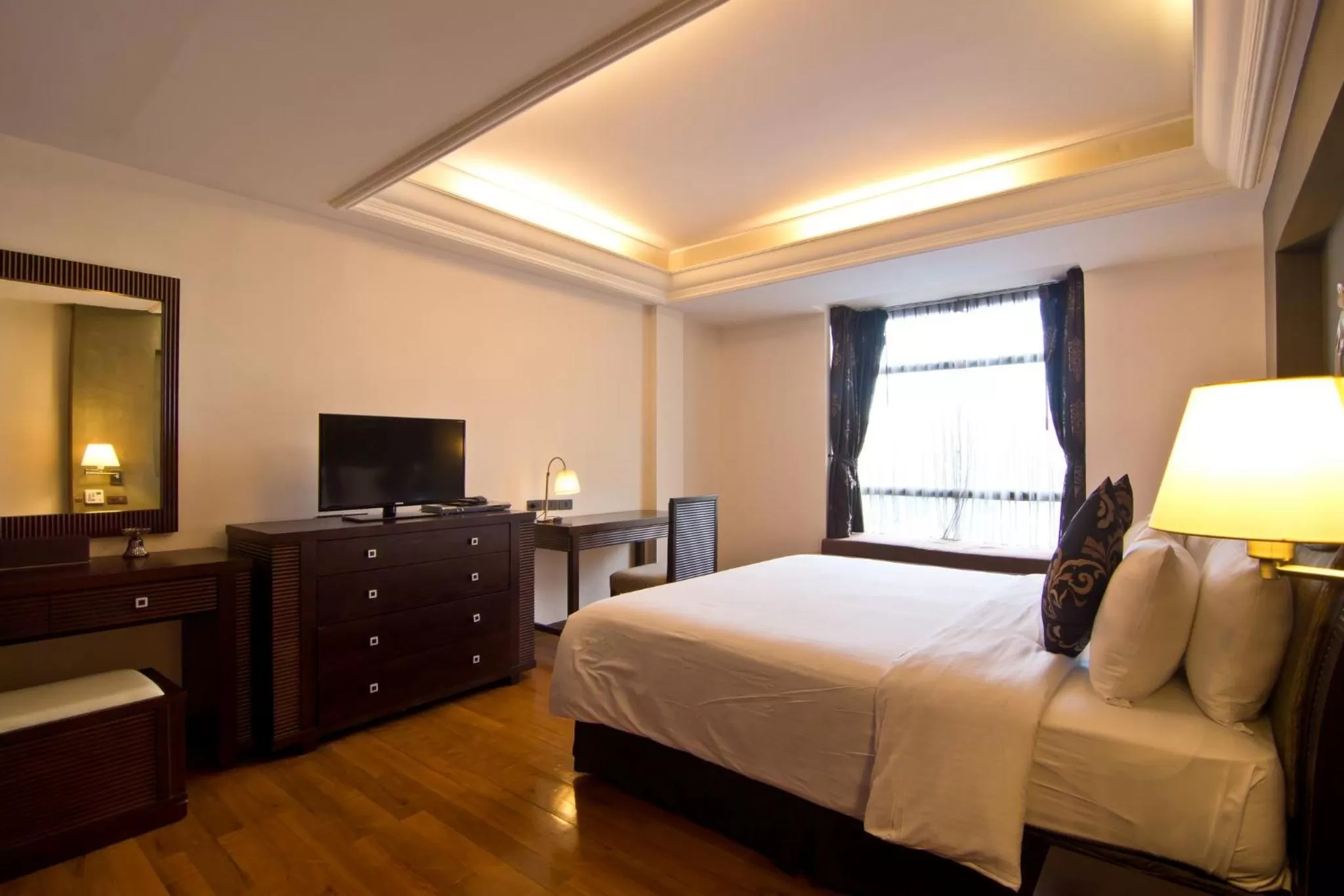 Bedroom, Bed in LK Mantra Pura Resort