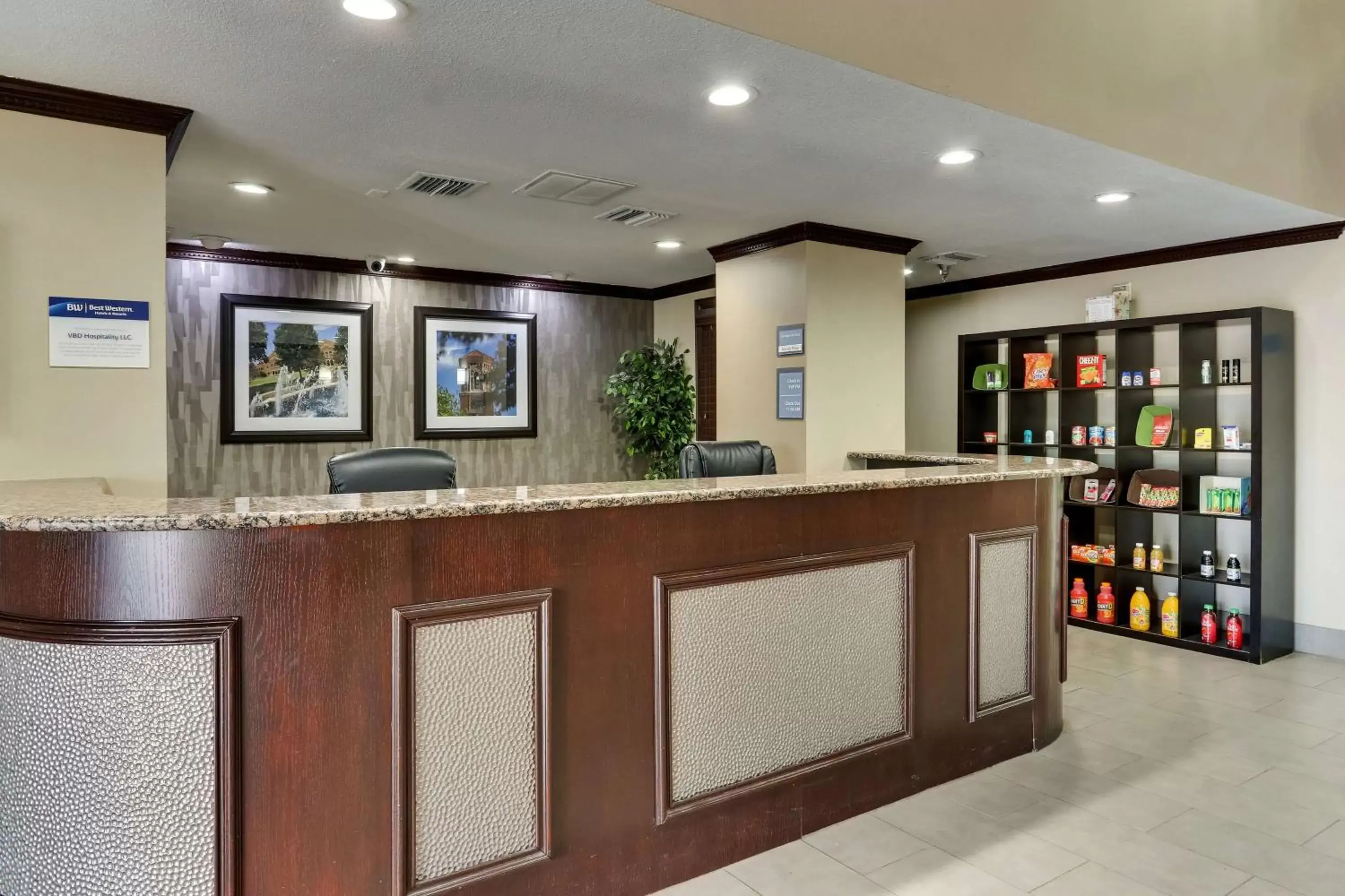 Lobby or reception, Lobby/Reception in Best Western PLUS University Inn & Suites