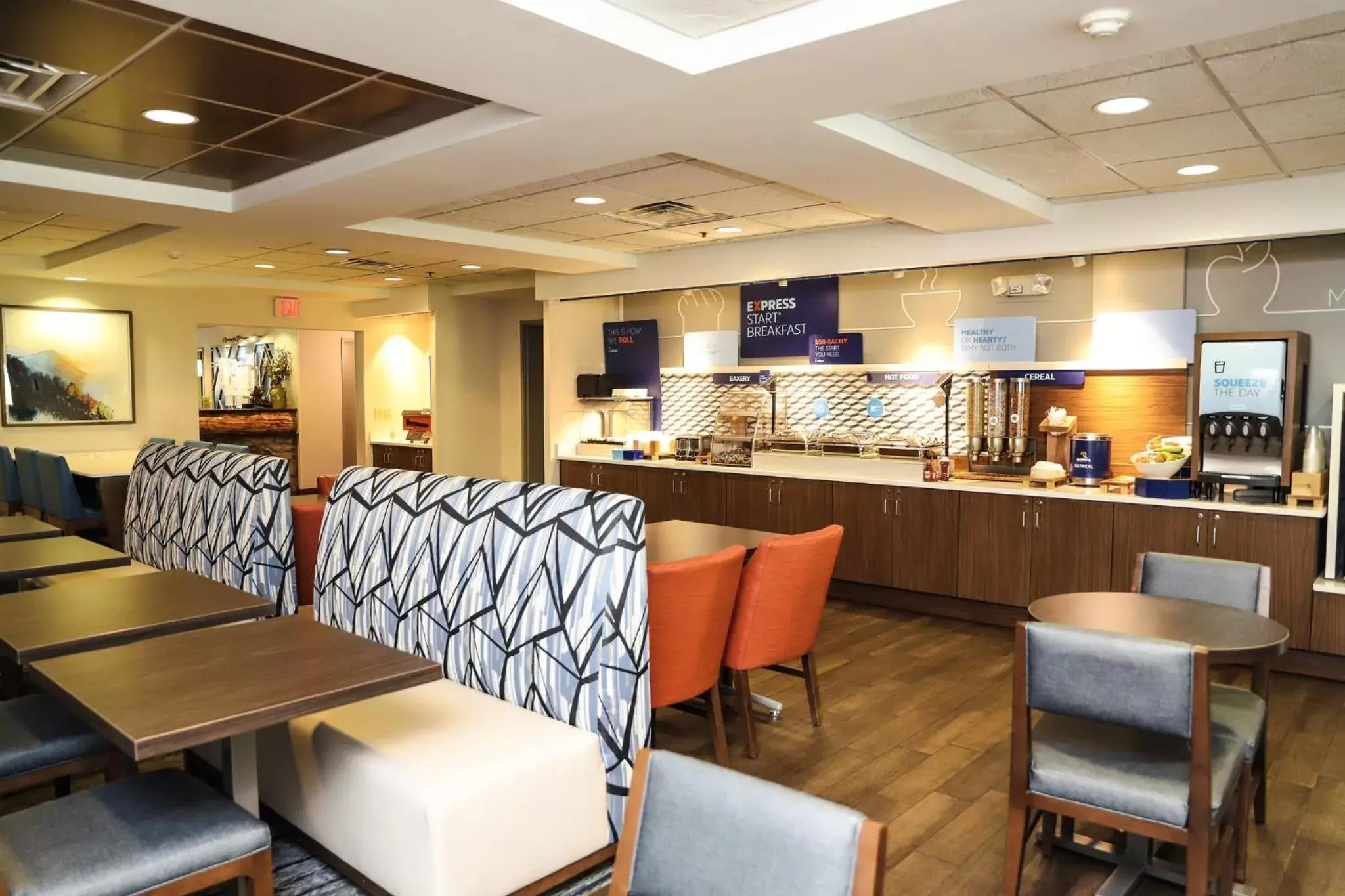 Breakfast, Restaurant/Places to Eat in Holiday Inn Express & Suites Donegal, an IHG Hotel