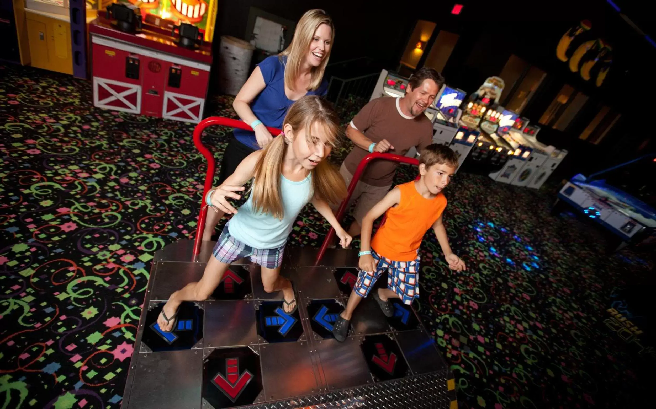 Game Room in Great Wolf Lodge - Niagara Falls