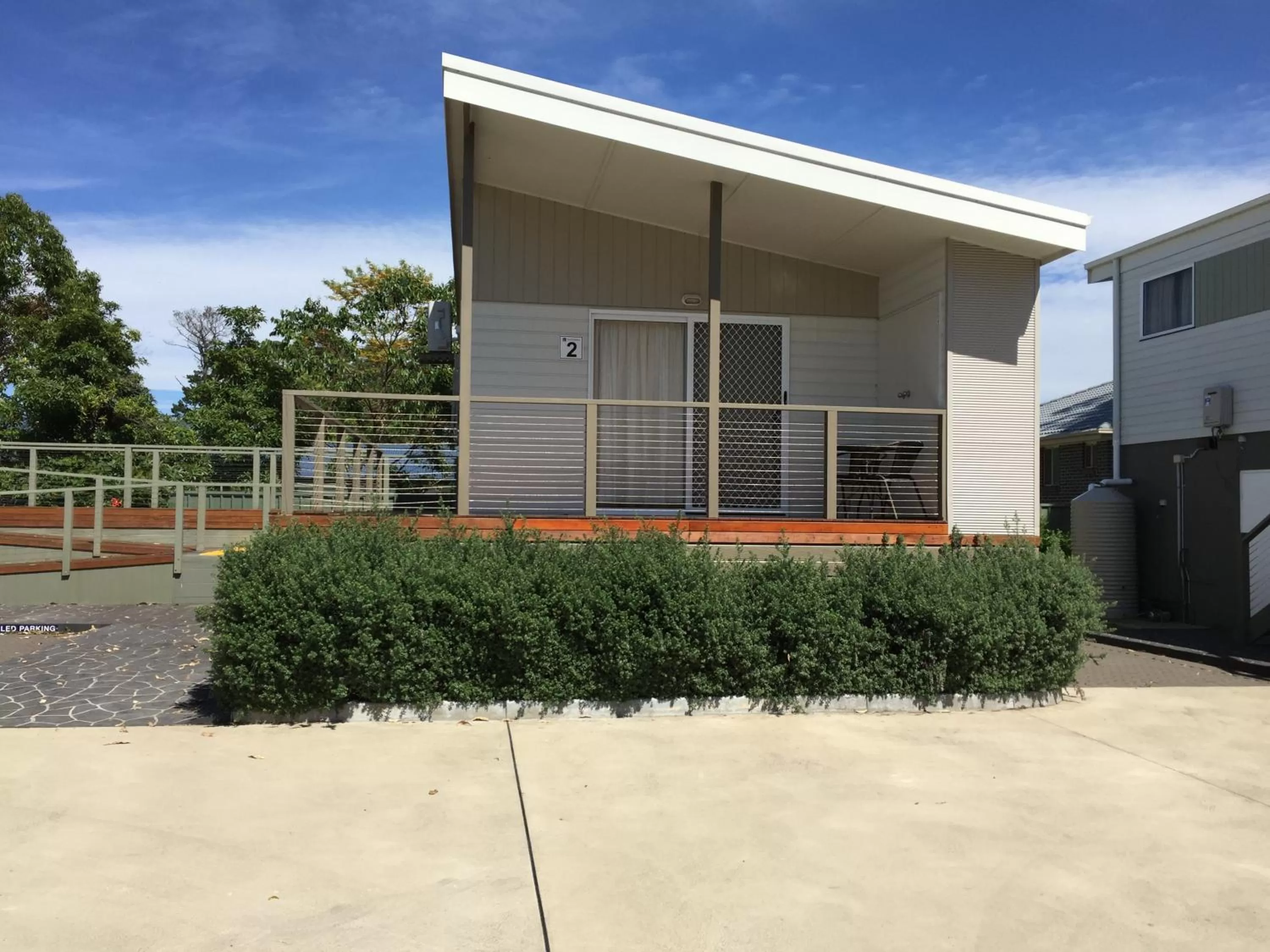 Property building, Facade/Entrance in Peace Resorts - Jervis Bay Holiday Cabins in Sussex Inlet