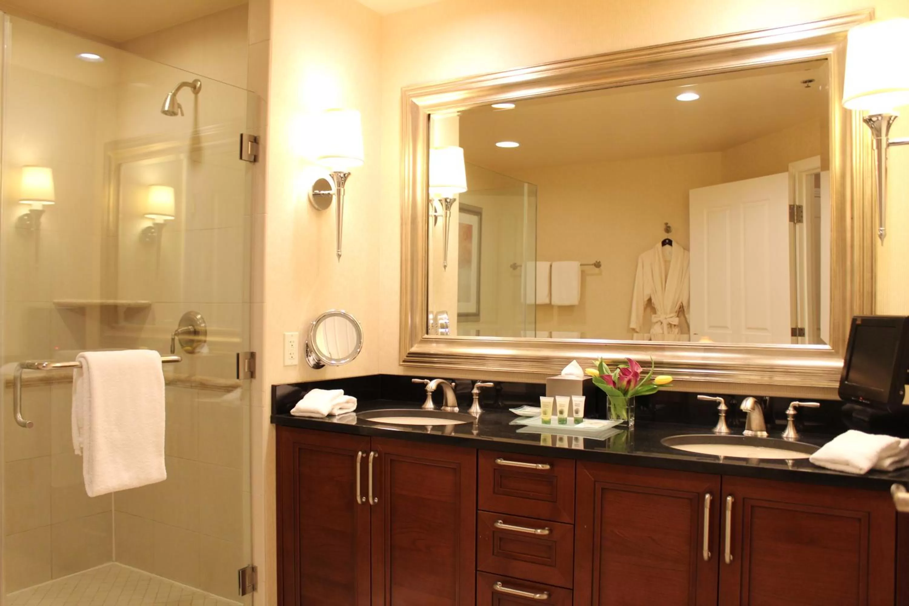 Bathroom in Luxury Suites International at The Signature