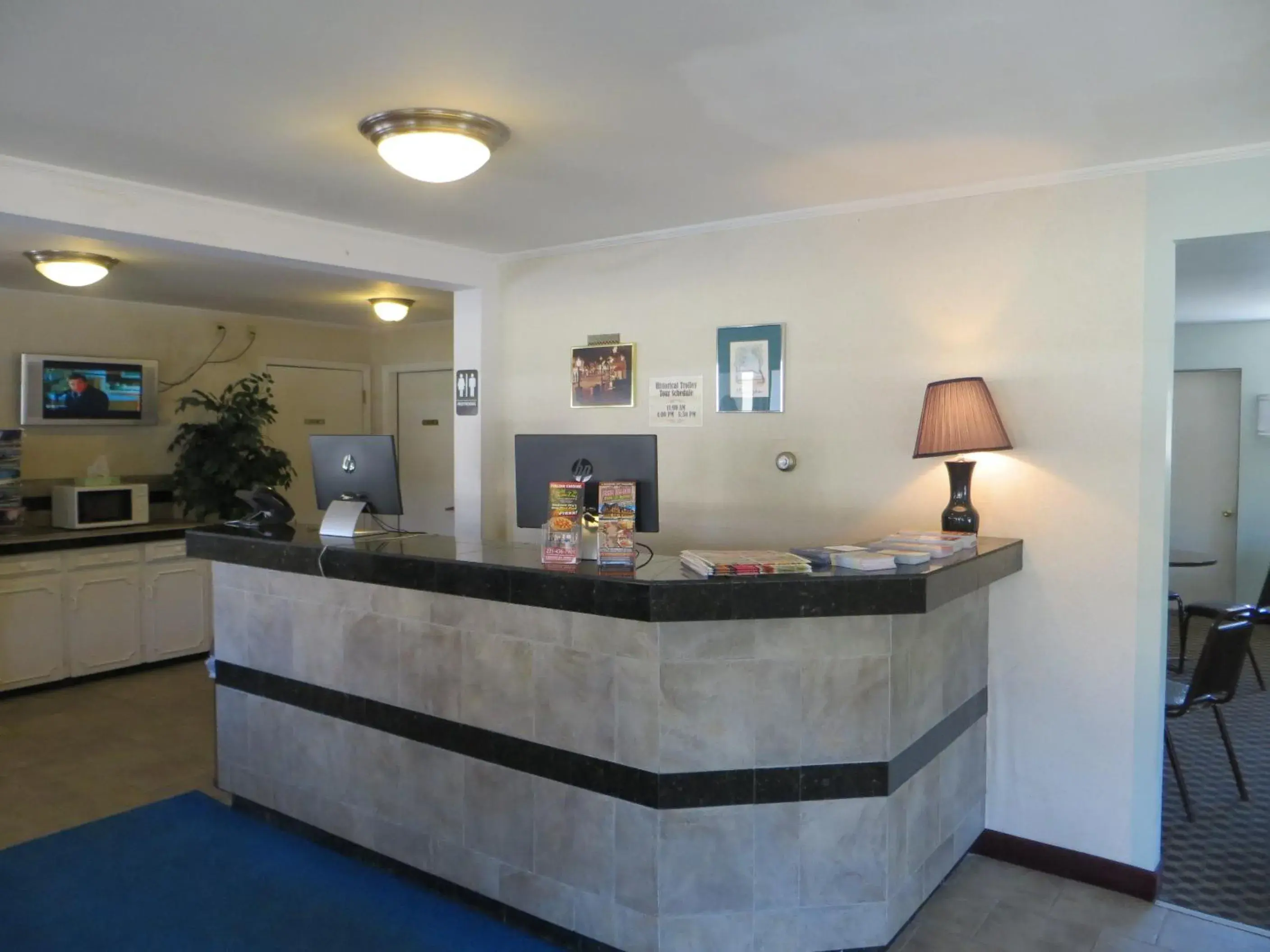 Lobby or reception, Lobby/Reception in Waterfront Inn Mackinaw City