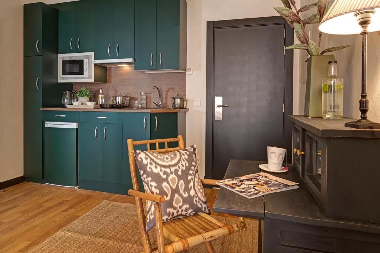 Kitchen or kitchenette, Kitchen/Kitchenette in Hospedium Hotel La Farm