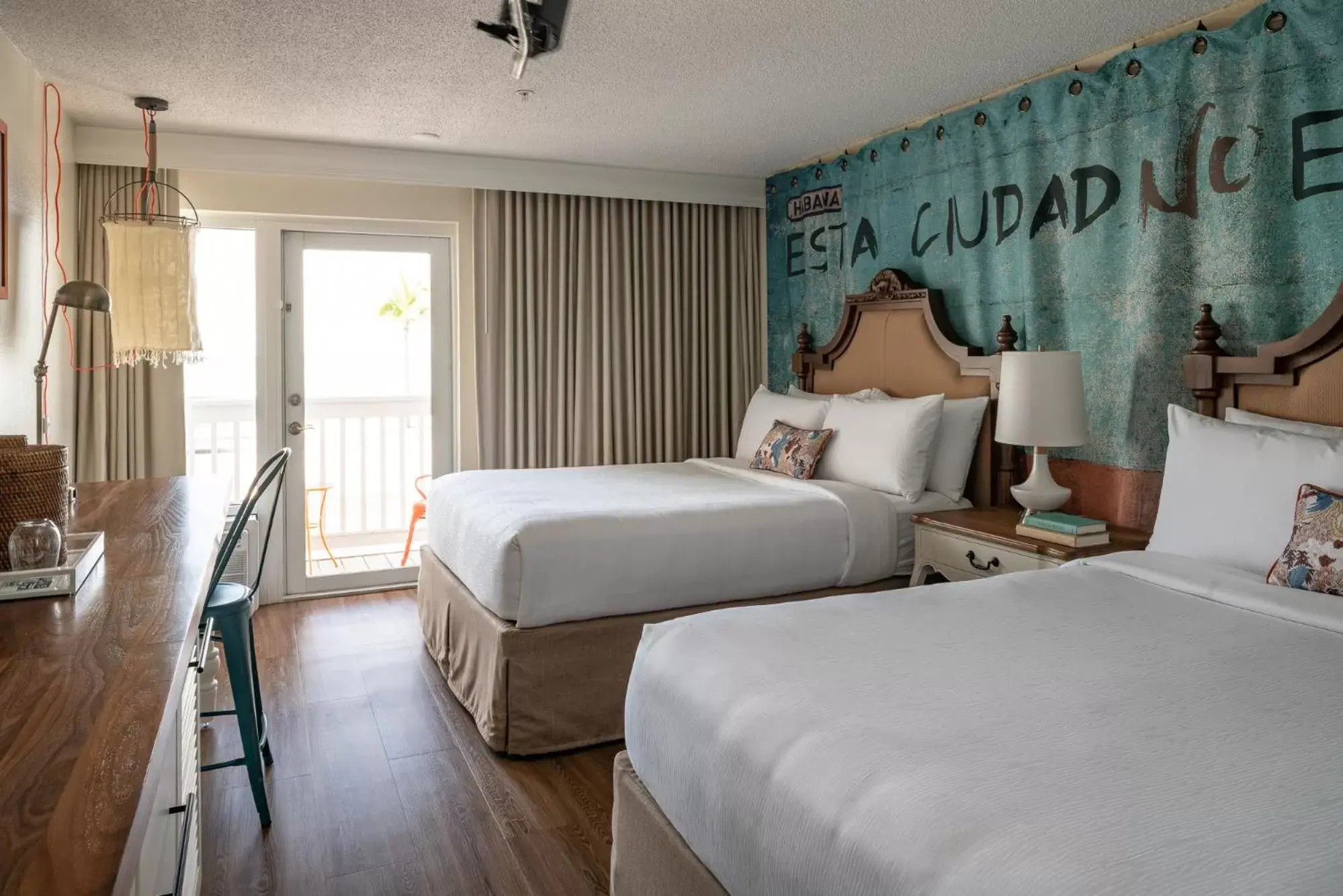 Photo of the whole room, Bed in Havana Cabana at Key West